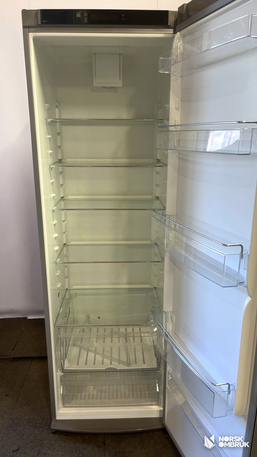 IKEA 302.218.68 kjøleskap