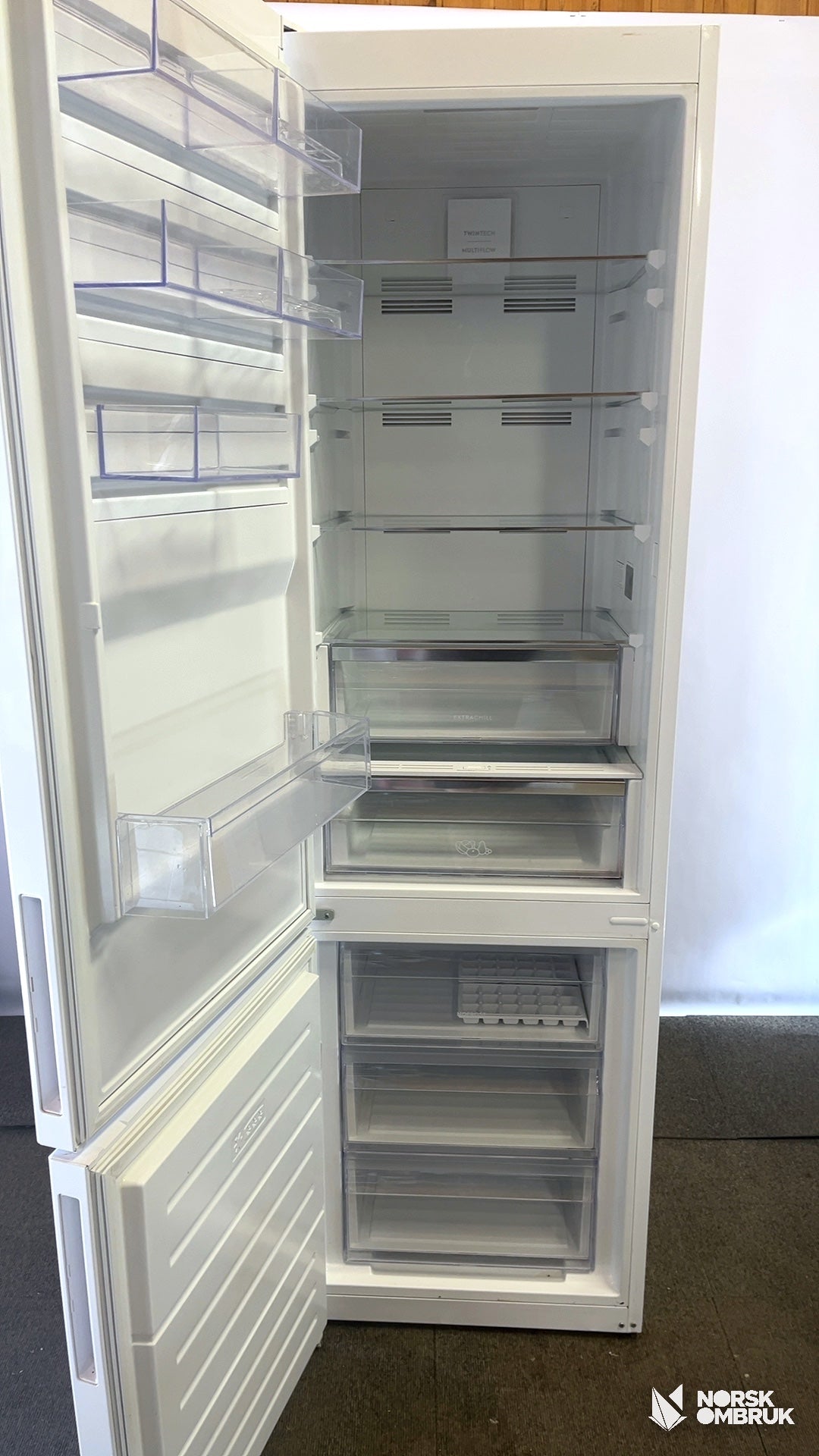 Electrolux LNC7ME34W1 kombiskap