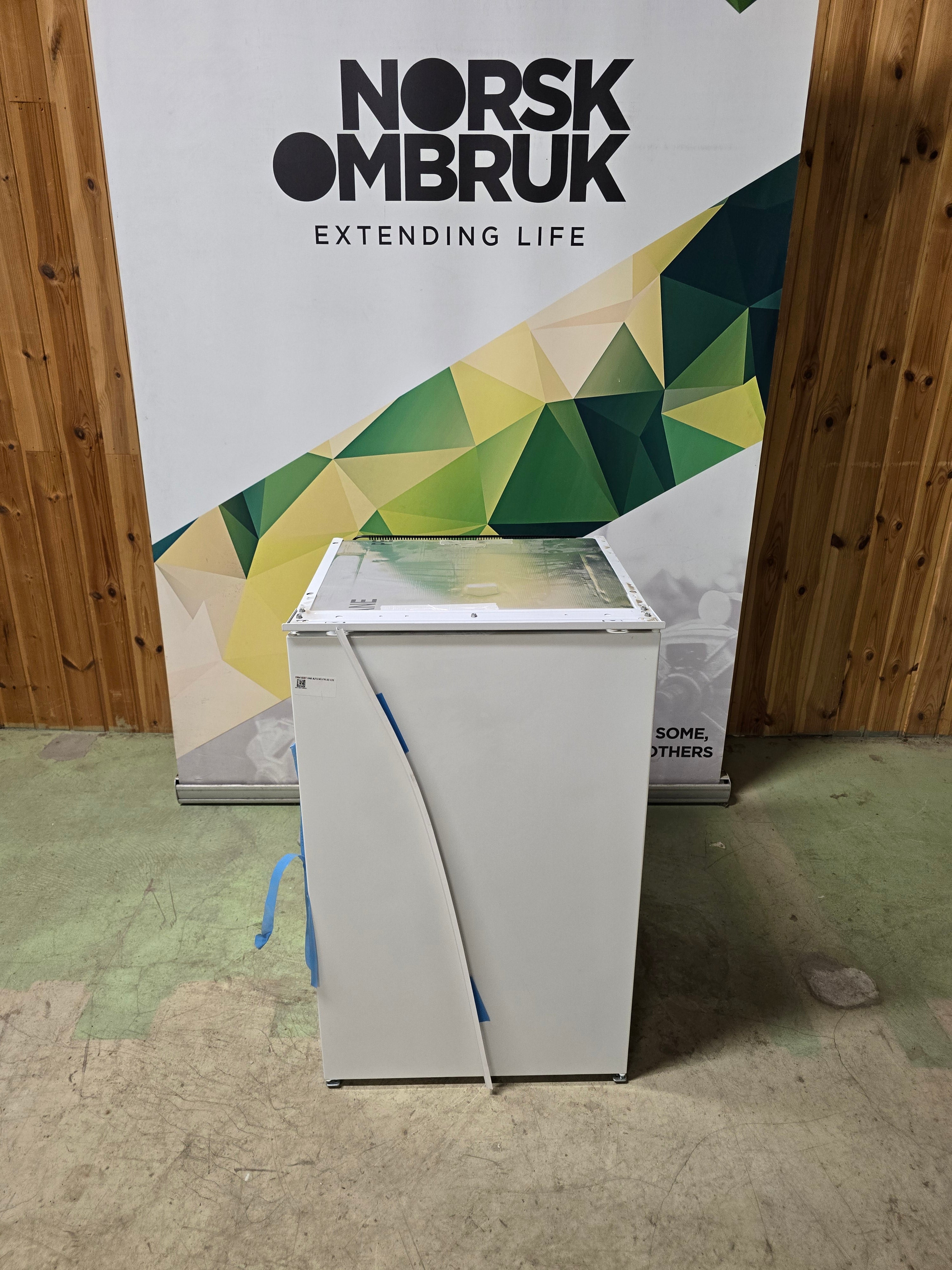 Electrolux LRB2AE88S helintegrert kjøleskap