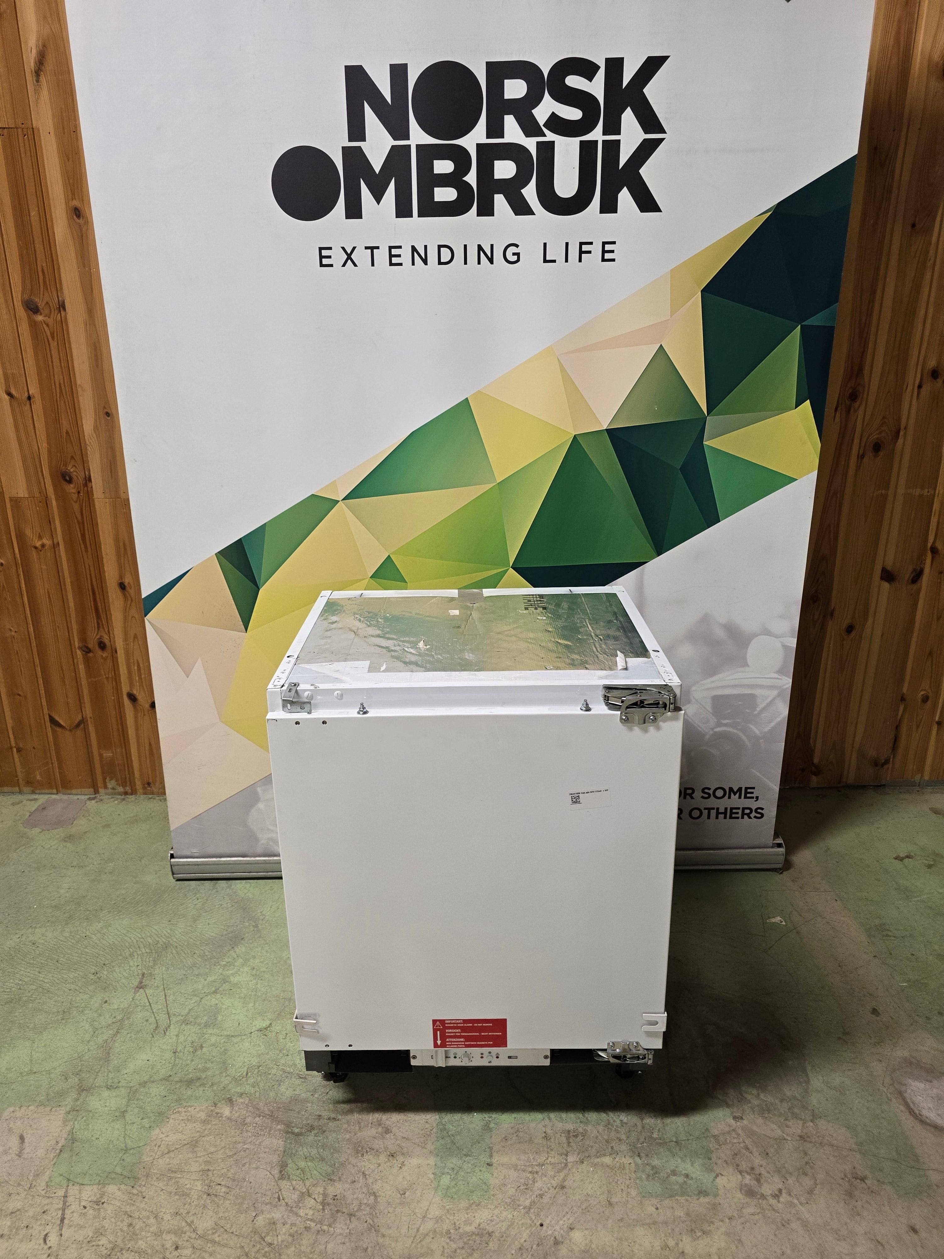 AEG ABB682F1AF1 helintegrert fryser