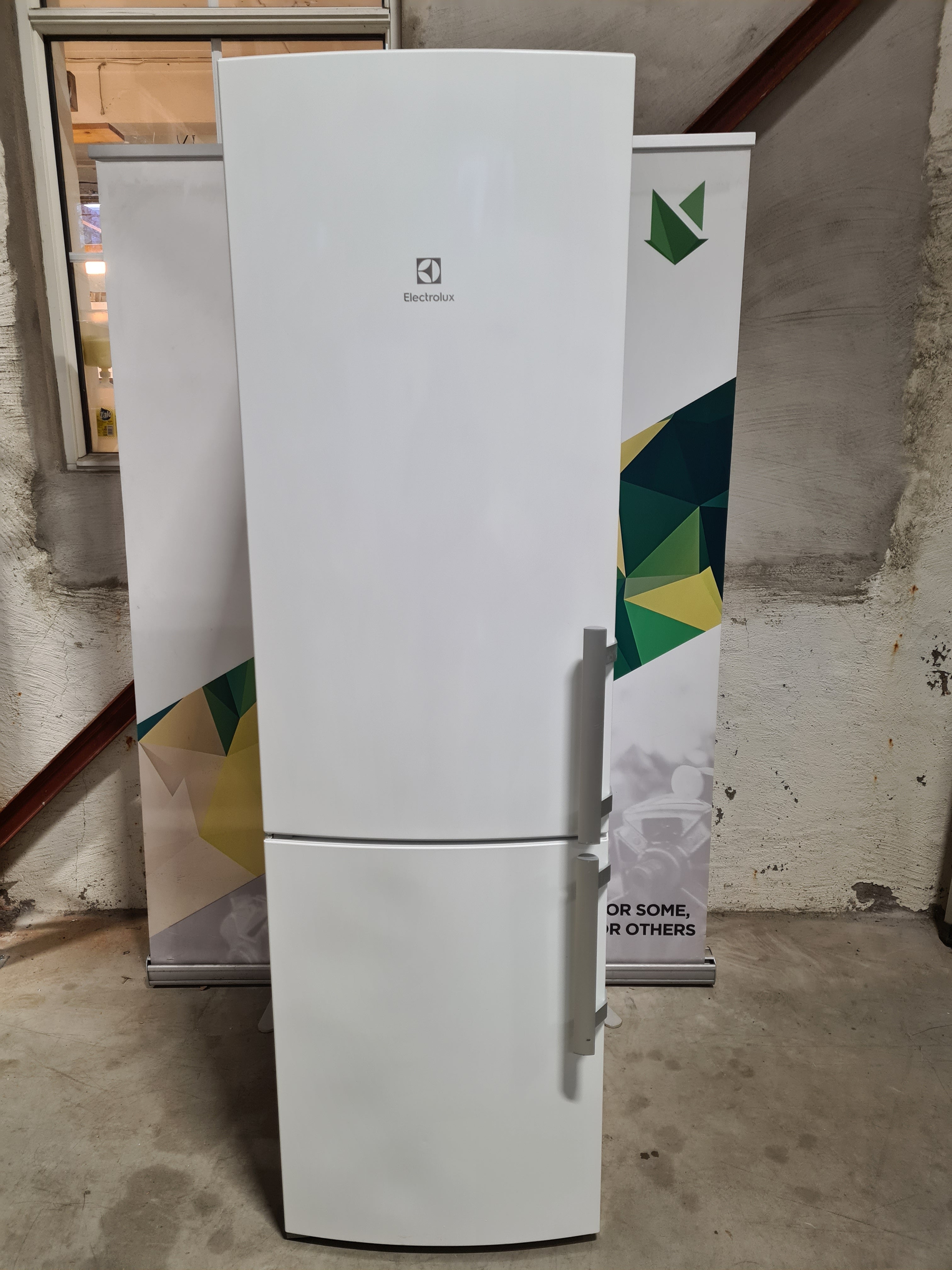 Electrolux kombiskap EN3855MOW (Hvit)