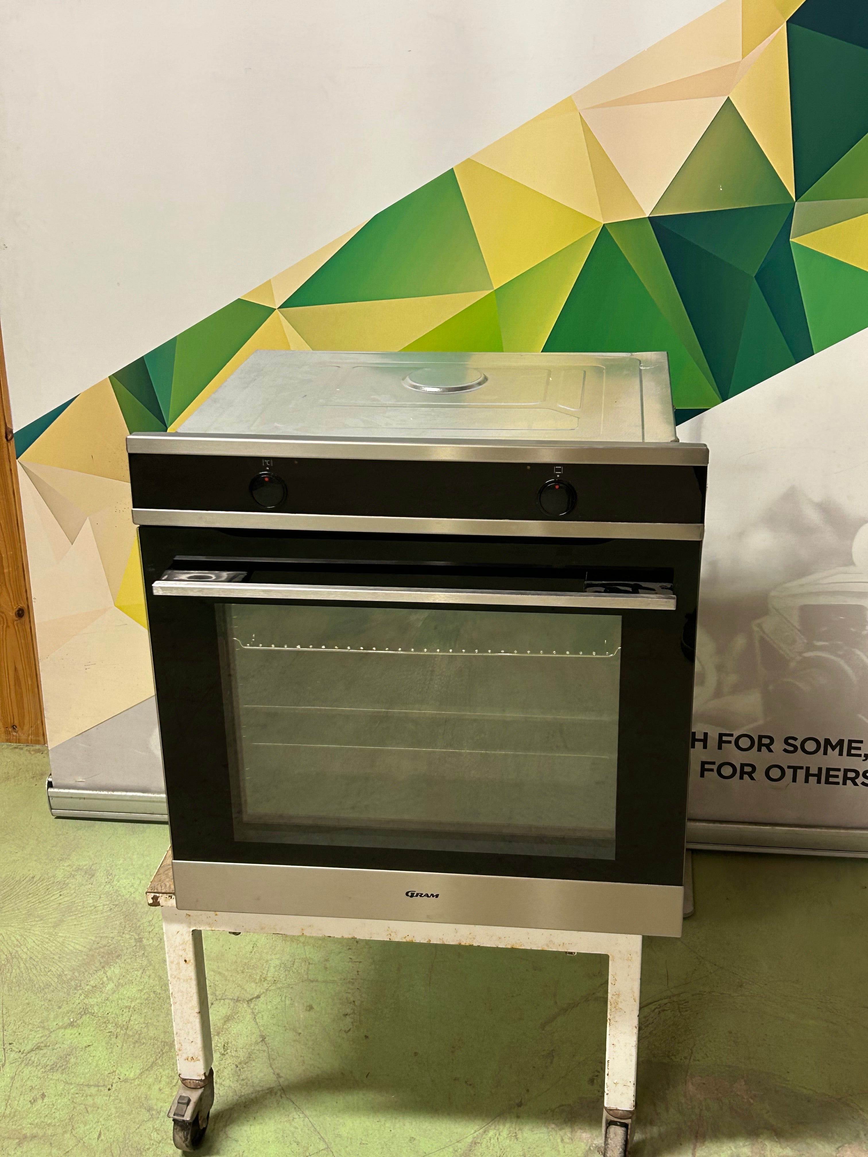 Gram IO 14610-90 X innbyggingsovn i rustfritt stål