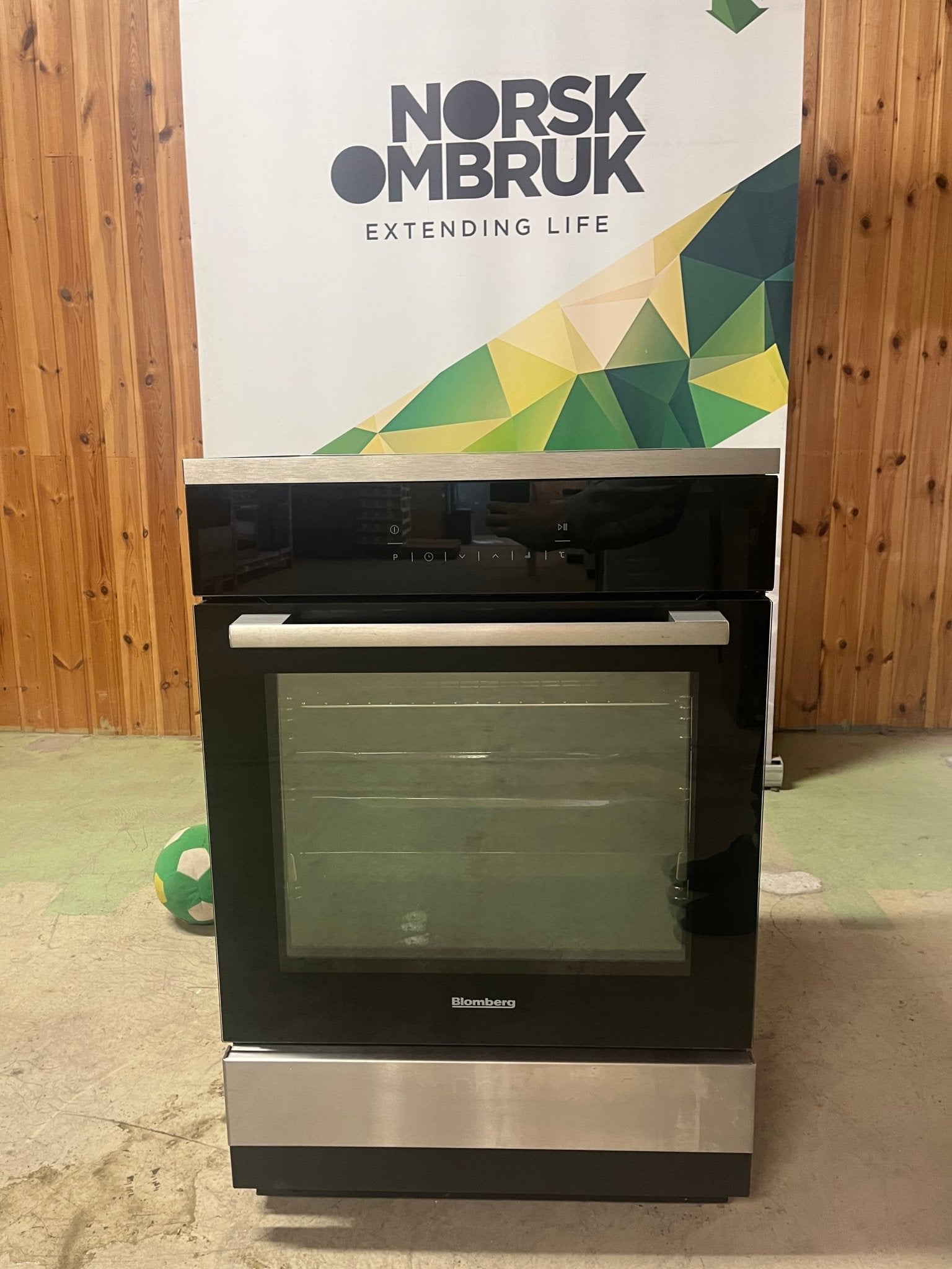 Blomberg HITM8430X Induksjonskomfyr Induksjonskomfyr - Norskombruk.no