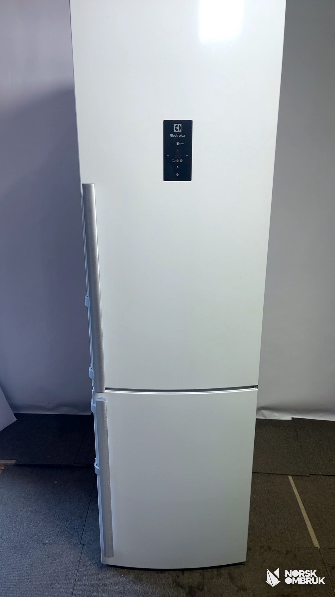 Electrolux EN3489MFW kombiskap Kombiskap - Norskombruk.no