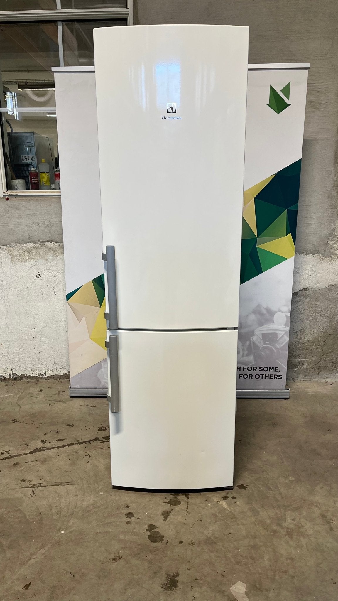 Electrolux kombiskap EN4015MOW Kombiskap - Norskombruk.no