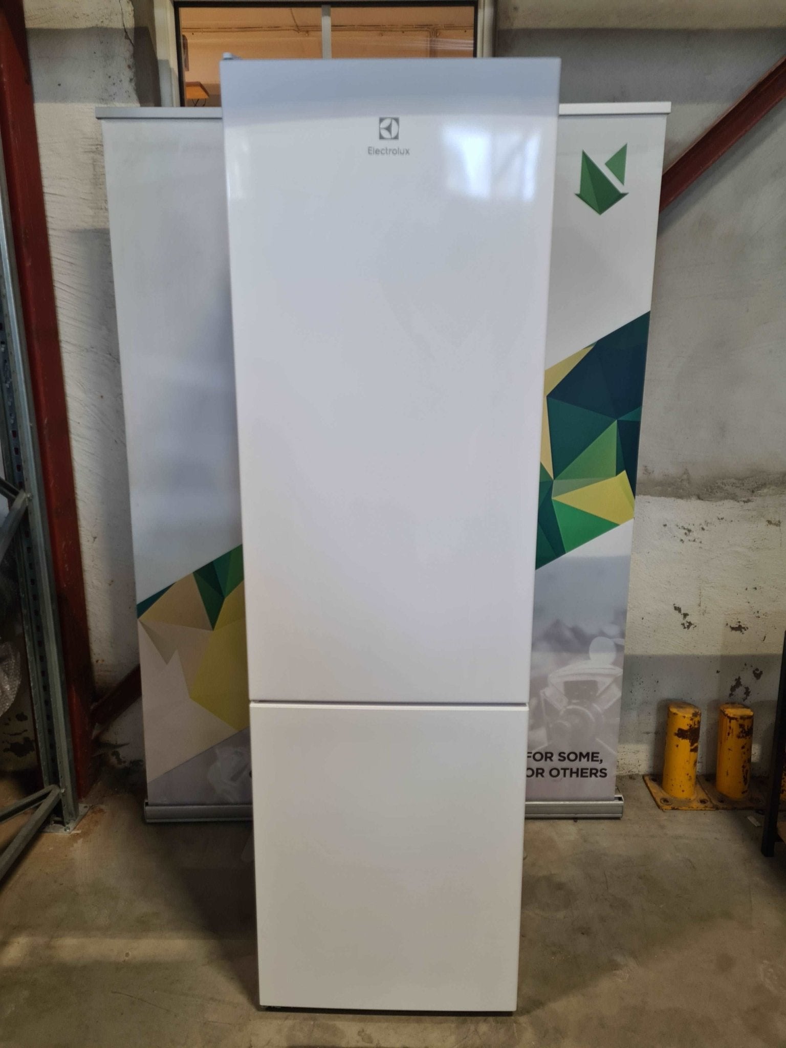 Electrolux kombiskap LNT5MF36W0 Kombiskap - Norskombruk.no