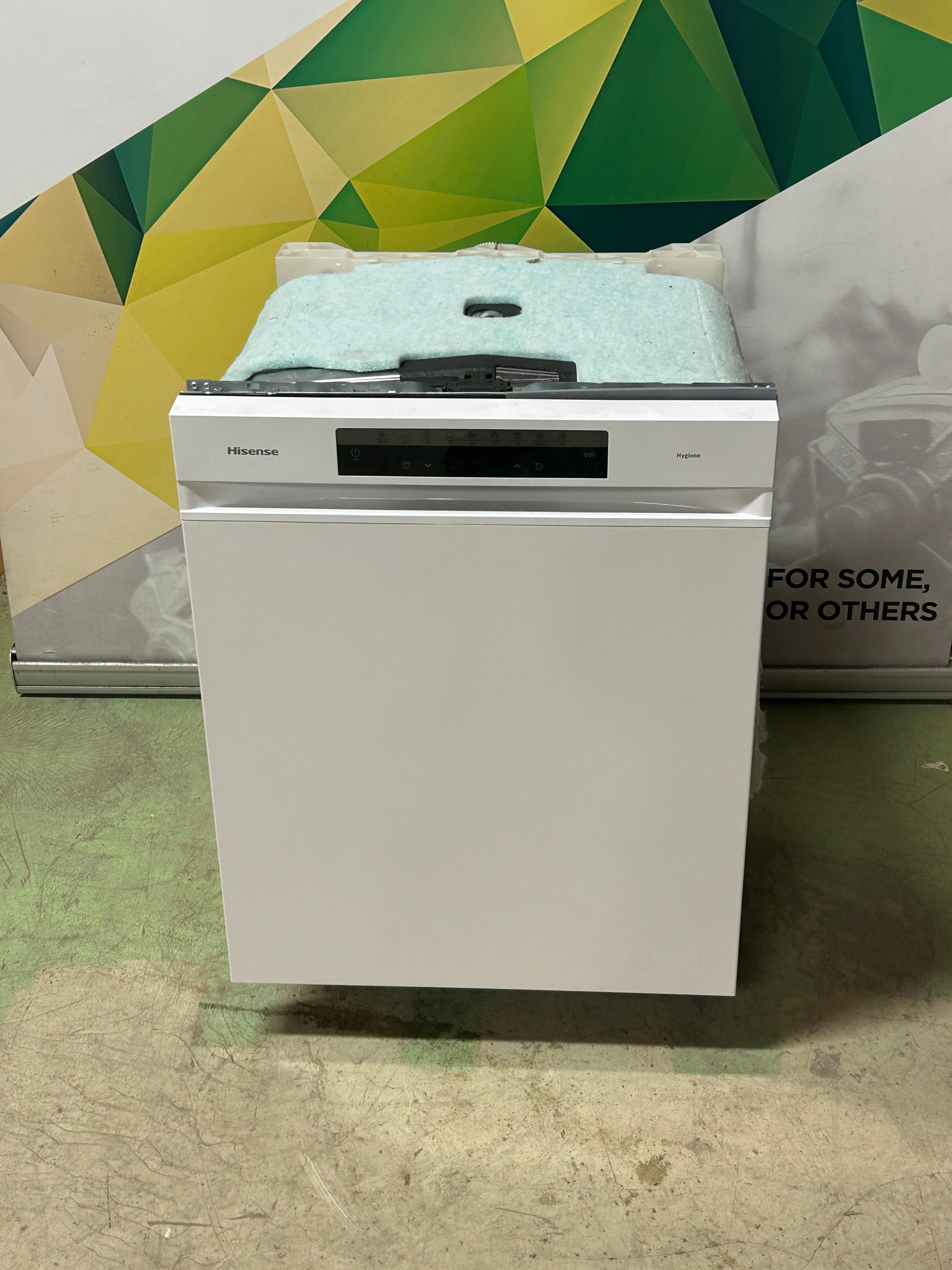 Hisense HBU663BW oppvaskmaskin