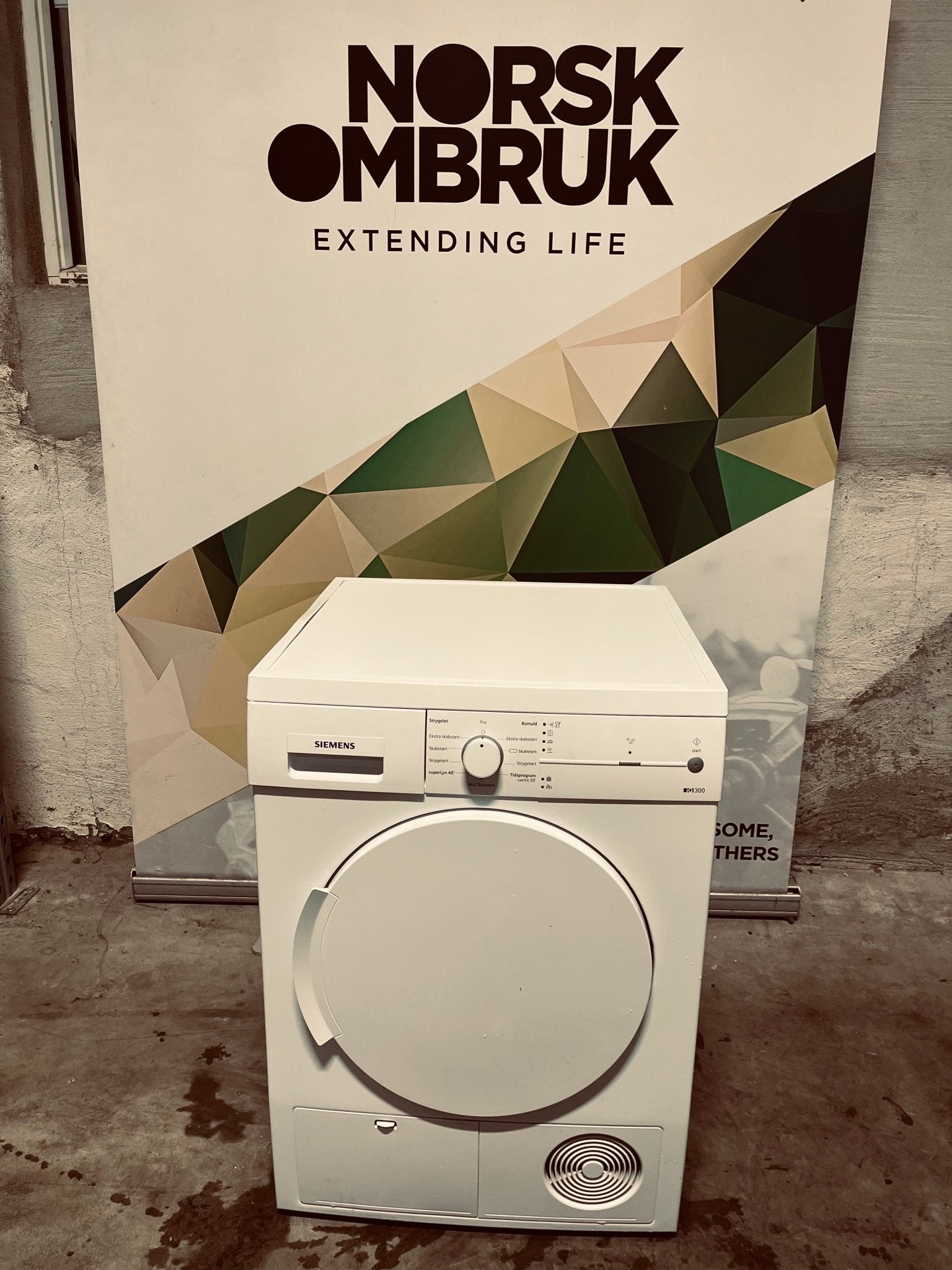 Siemens Iq300 WT44E1L7DN Kondenstørketrommel Tørketrommel - Norskombruk.no