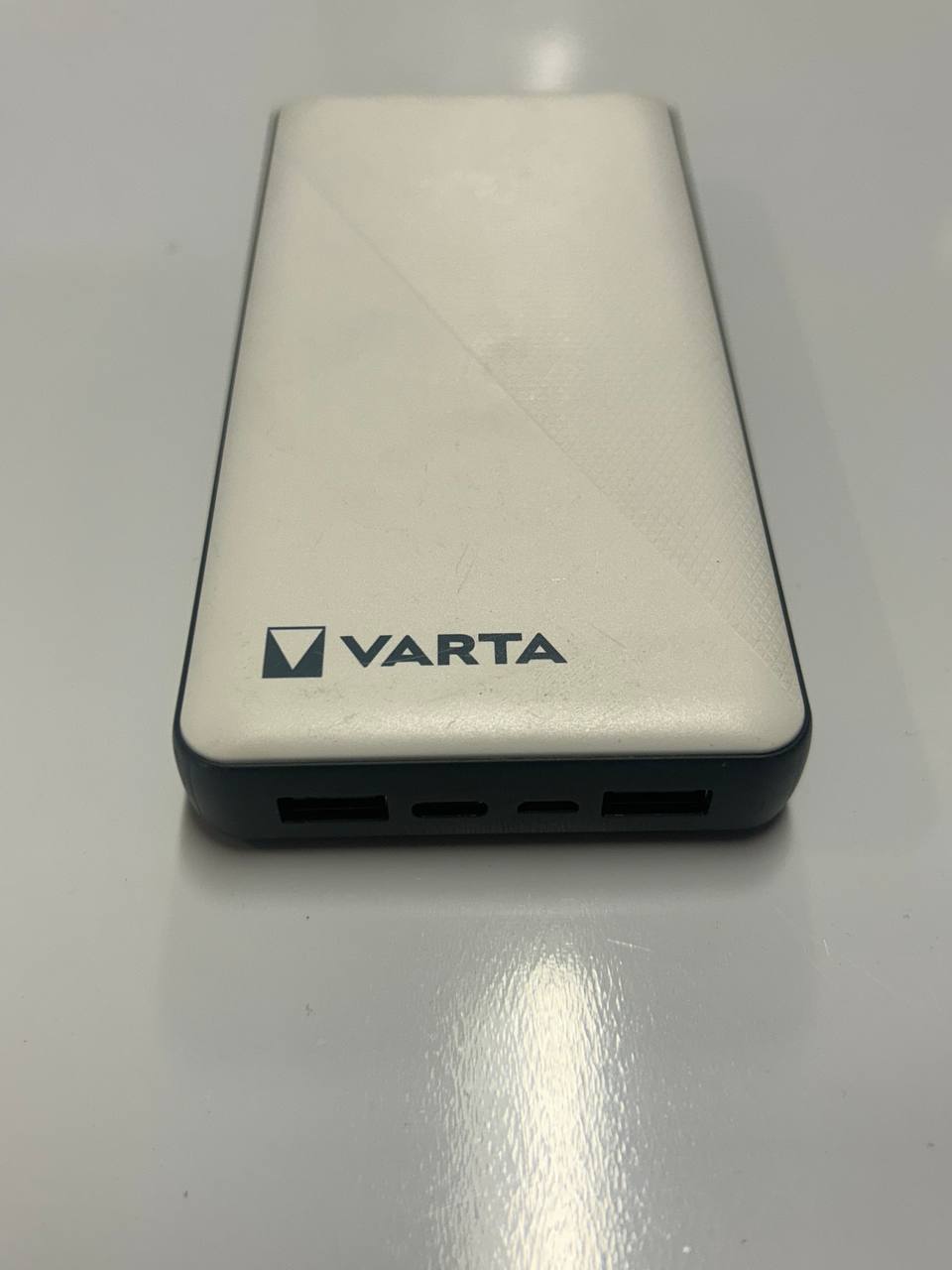 Varta Powerbank Energy 20000 mAh 15W USB - C / USB - A Powerbank - Norskombruk.no