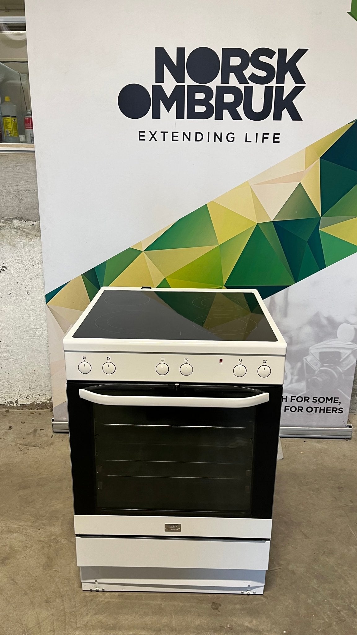 Voss - Electrolux keramisk komfyr ELK13039HV Keramisk Komfyr - Norskombruk.no