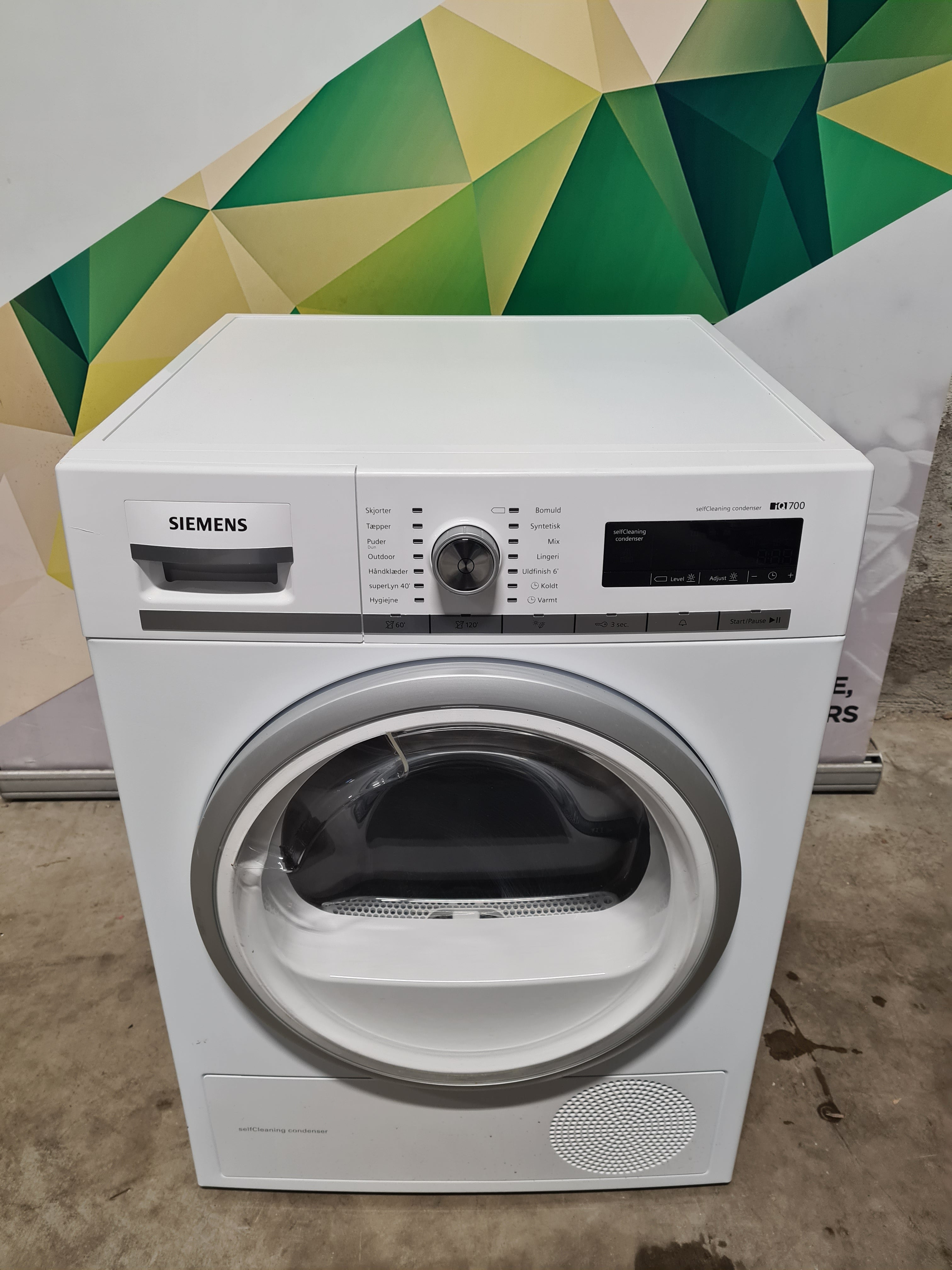 Siemens iQ700 tørketrommel WT47W568DN