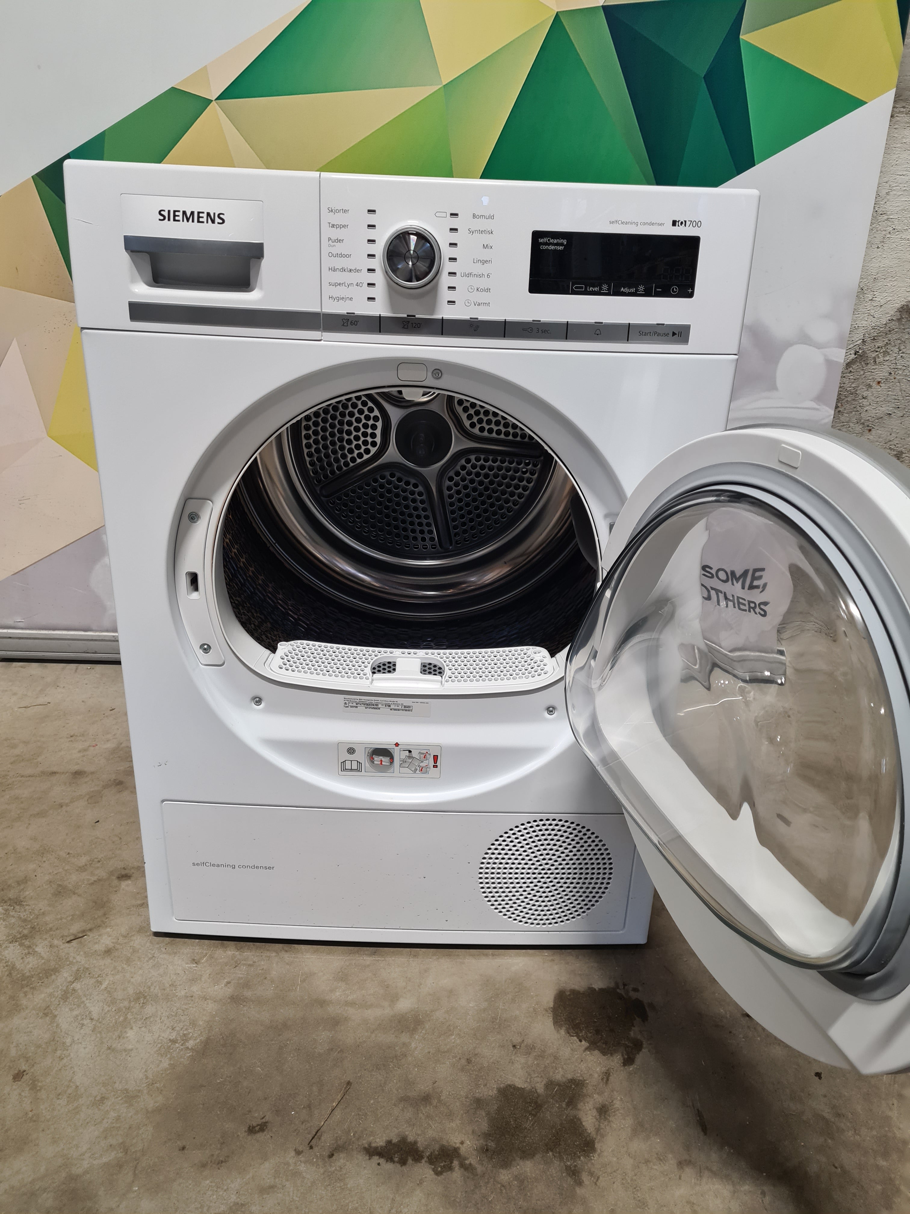 Siemens iQ700 tørketrommel WT47W568DN