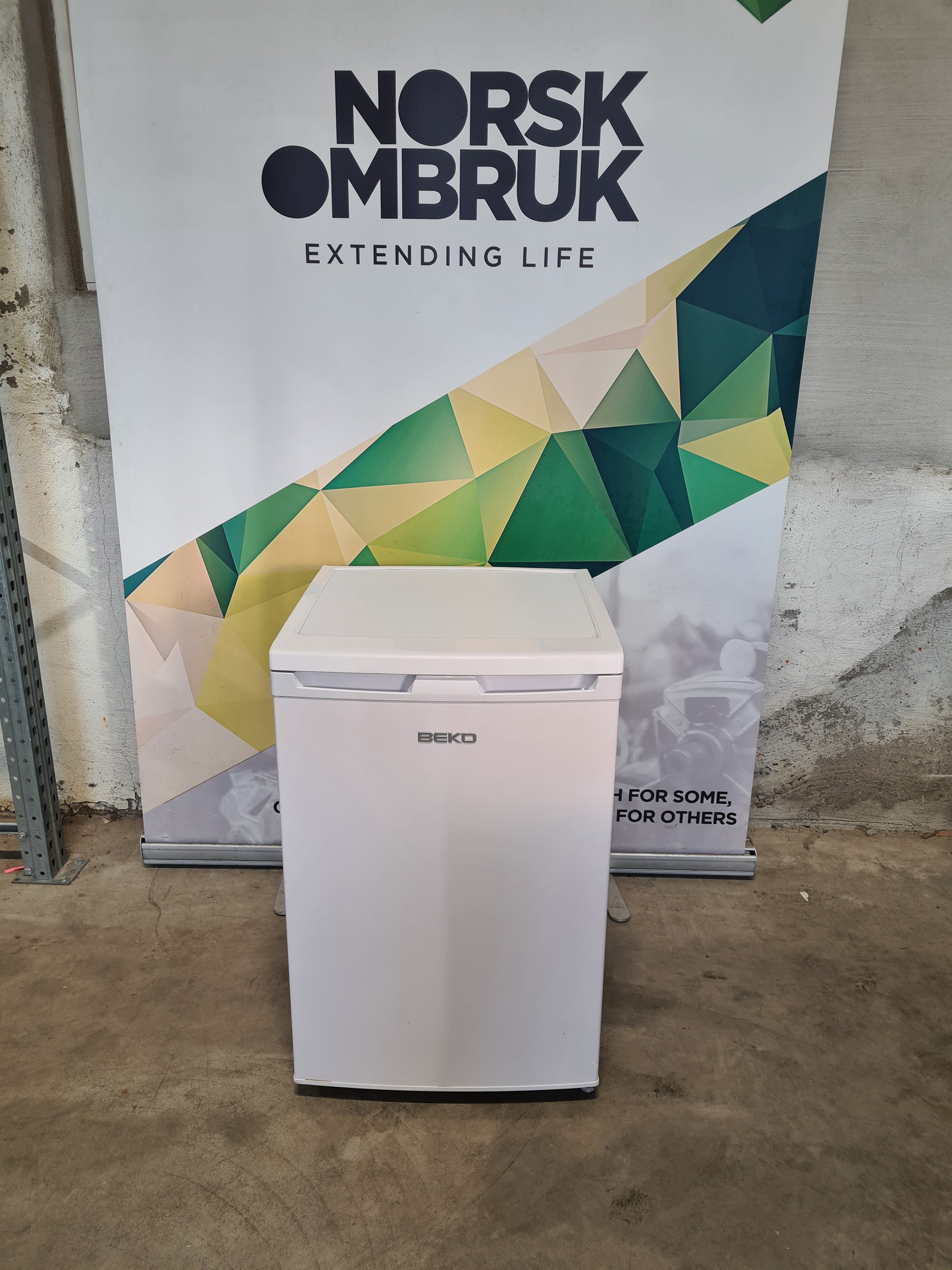 Beko benkkjøleskap S54121 HCA ( 85 cm )