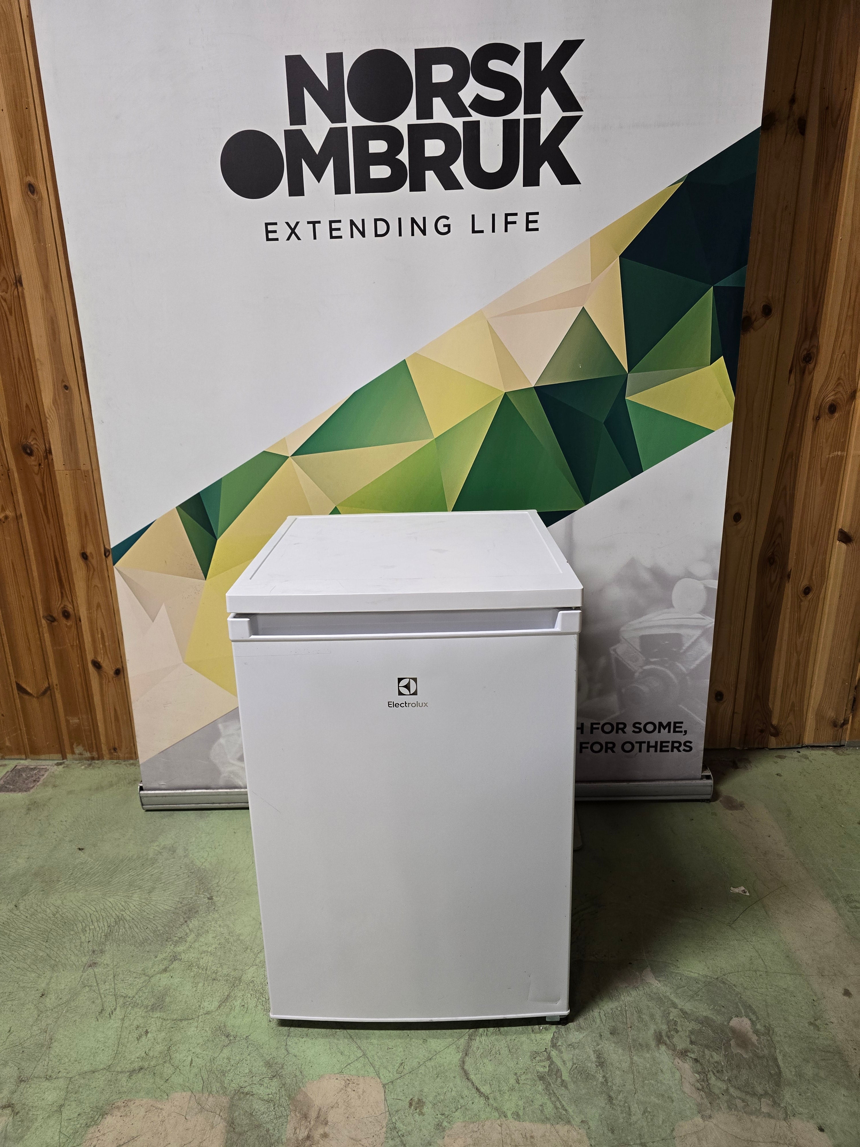 Electrolux kjøleskap LXB1AE13W0