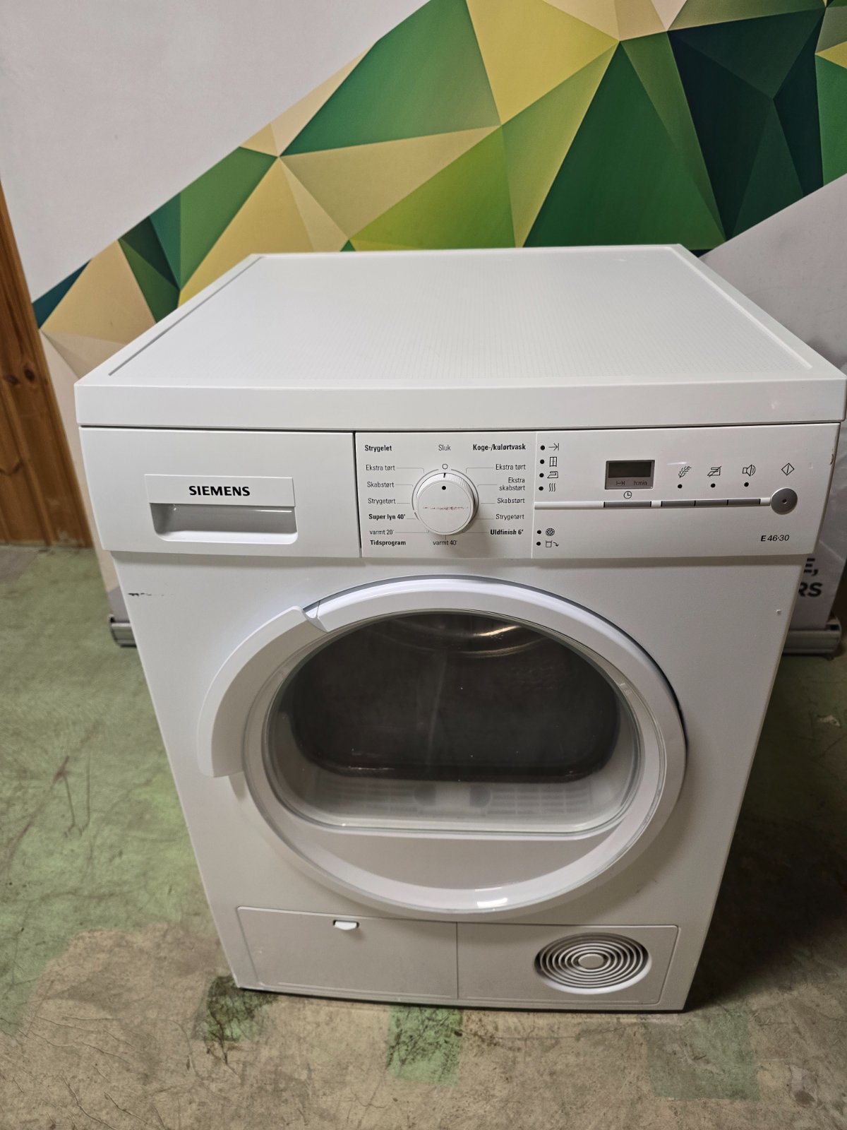Siemens WT46E302DN/13 kondenstrommel