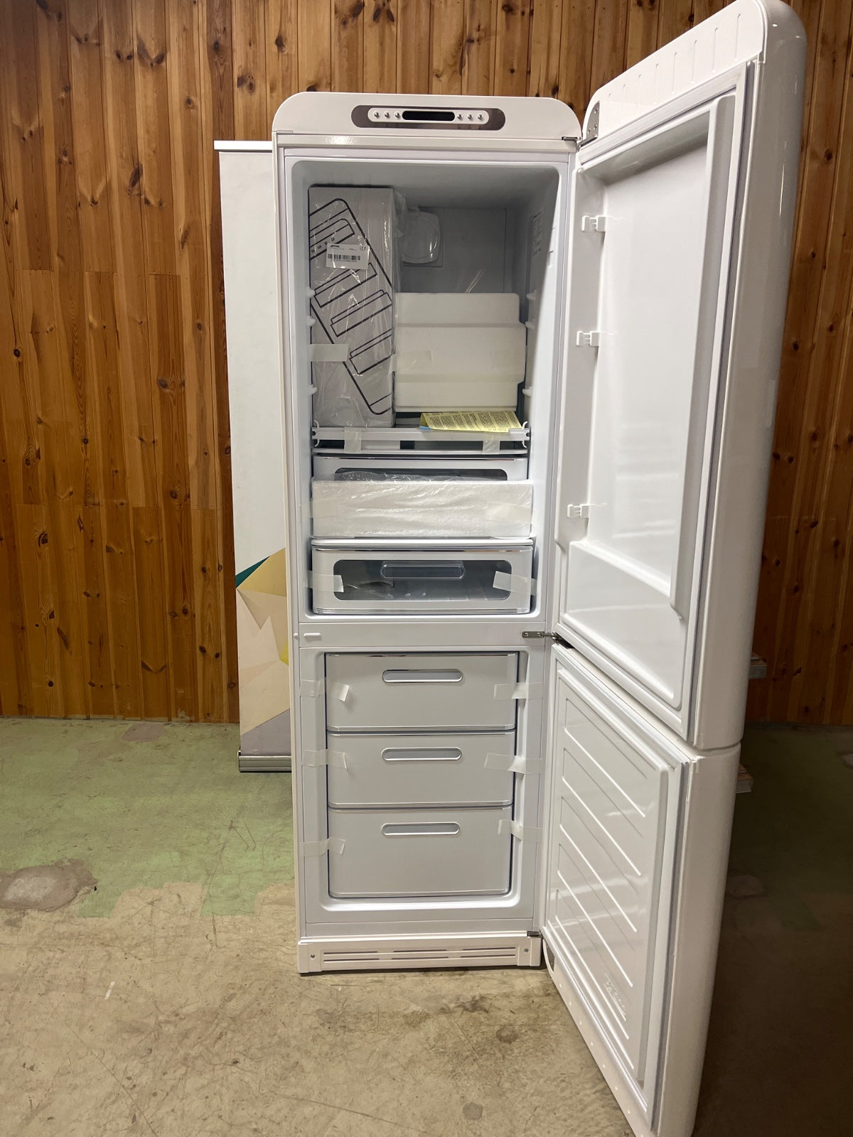 Smeg FAB32RWH5 retro-kombiskap