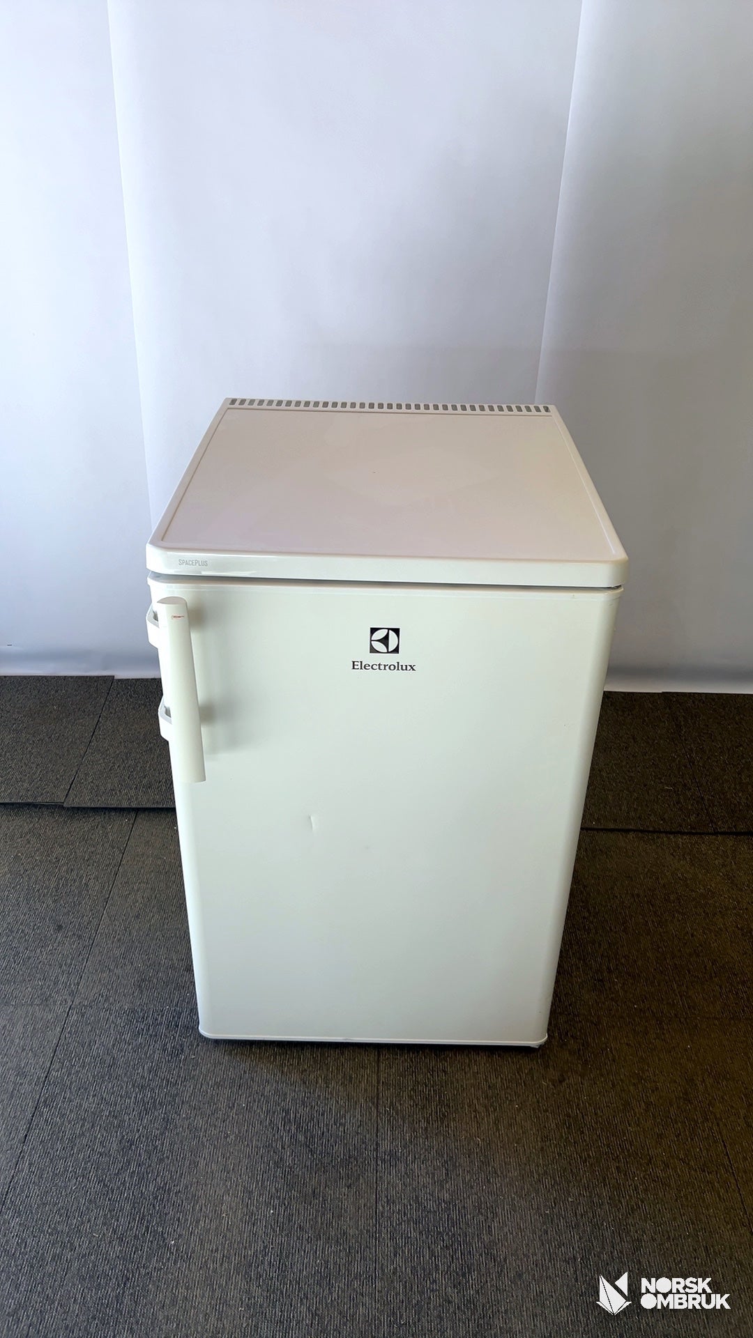 Electrolux ERT1501FOW2 kjøleskap med frysedel