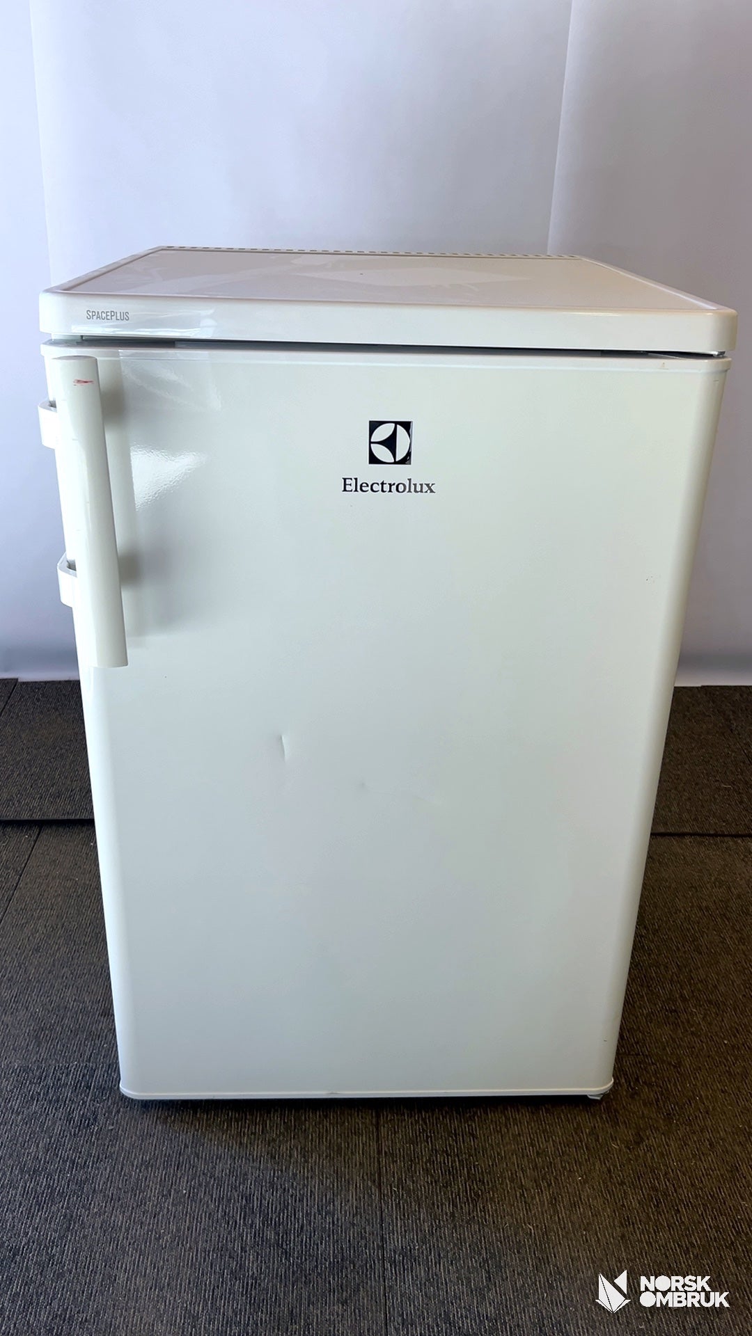 Electrolux ERT1501FOW2 kjøleskap med frysedel