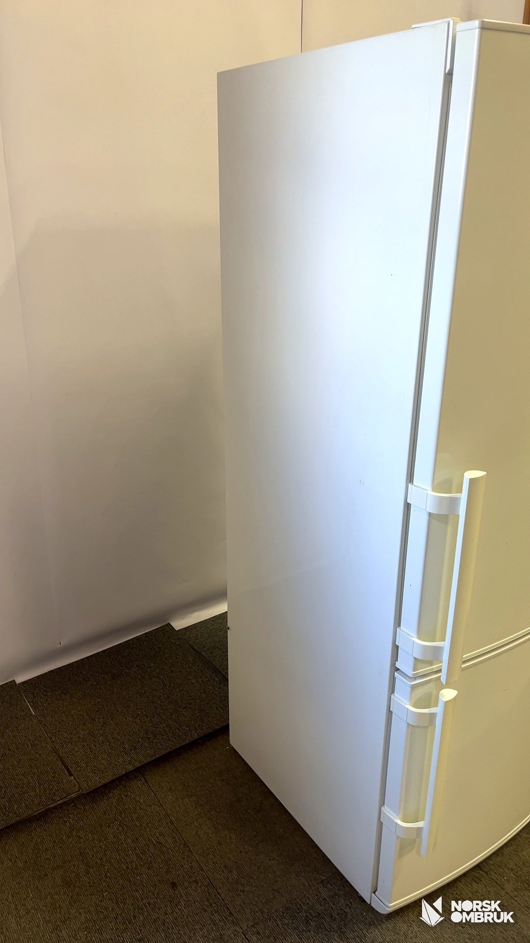 Electrolux EN2900AOW kombiskap