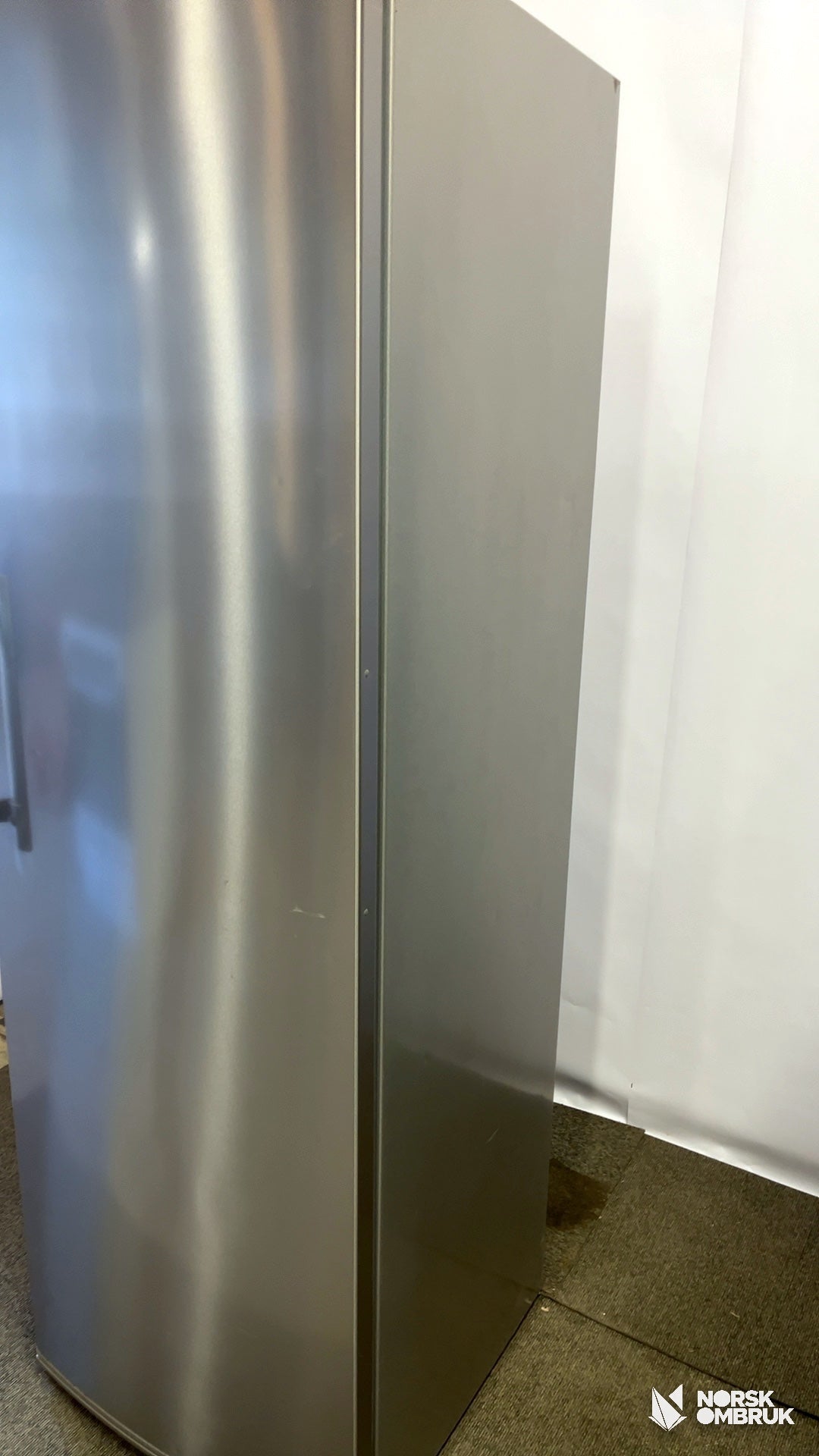 IKEA 302.218.68 kjøleskap