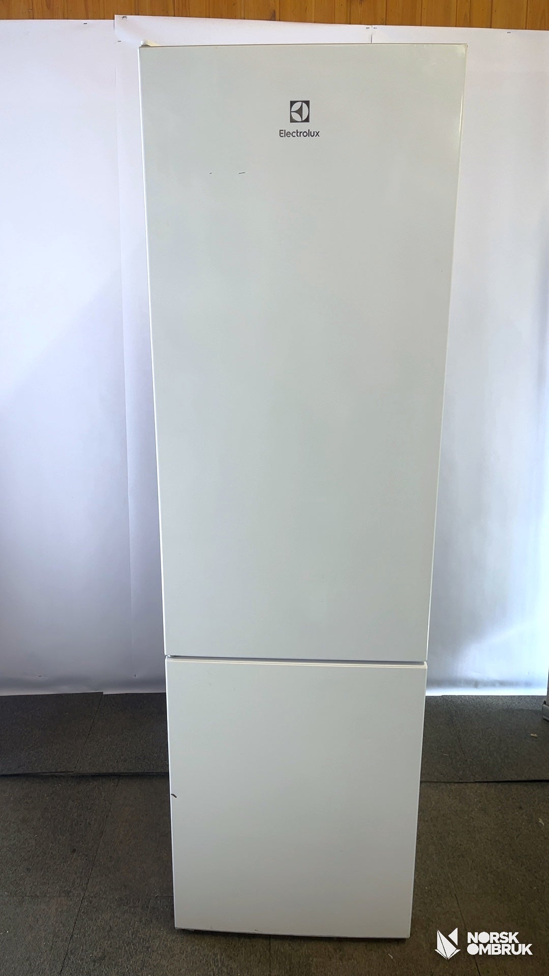 Electrolux LNC7ME34W1 kombiskap