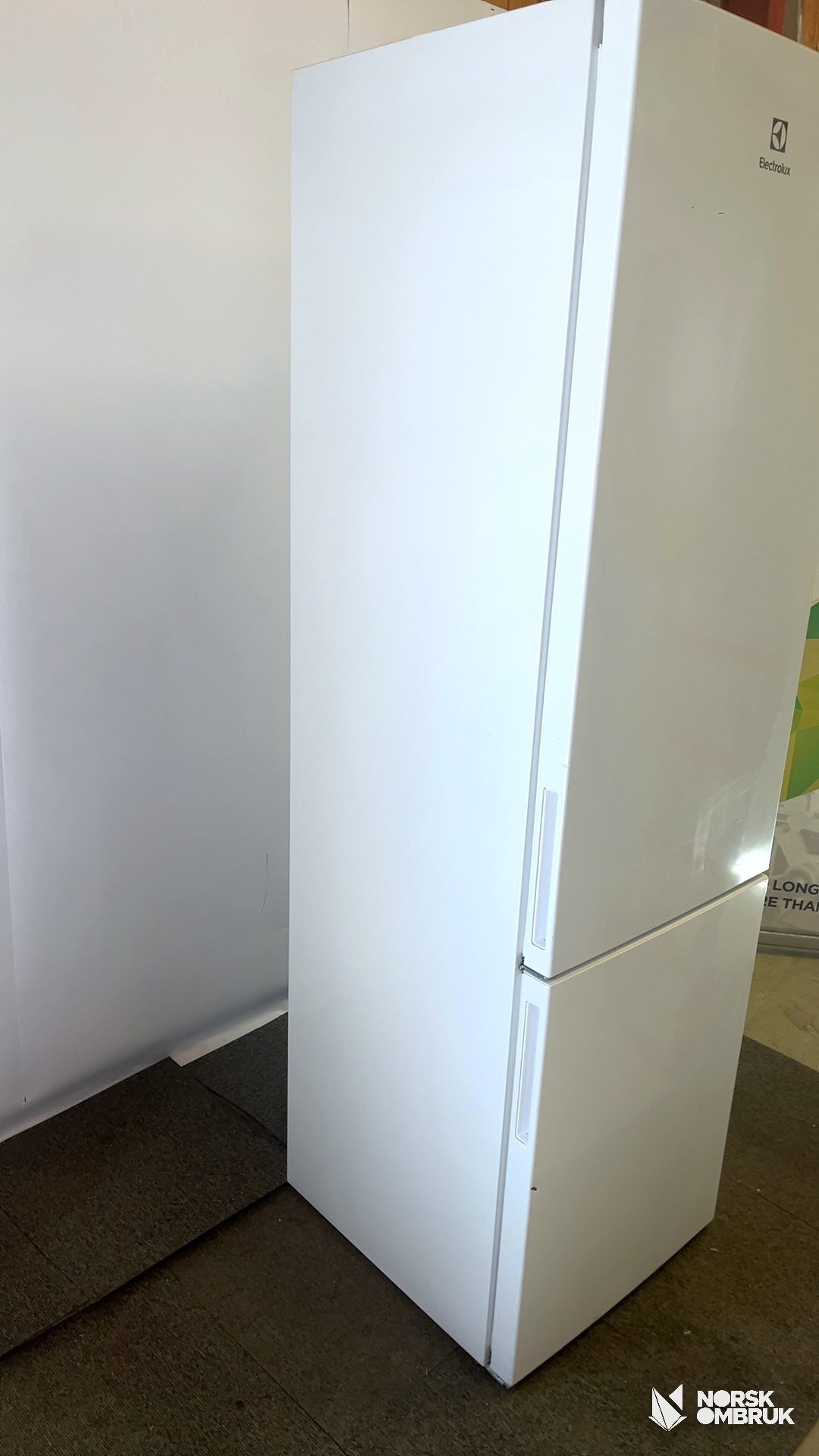 Electrolux LNC7ME34W1 kombiskap