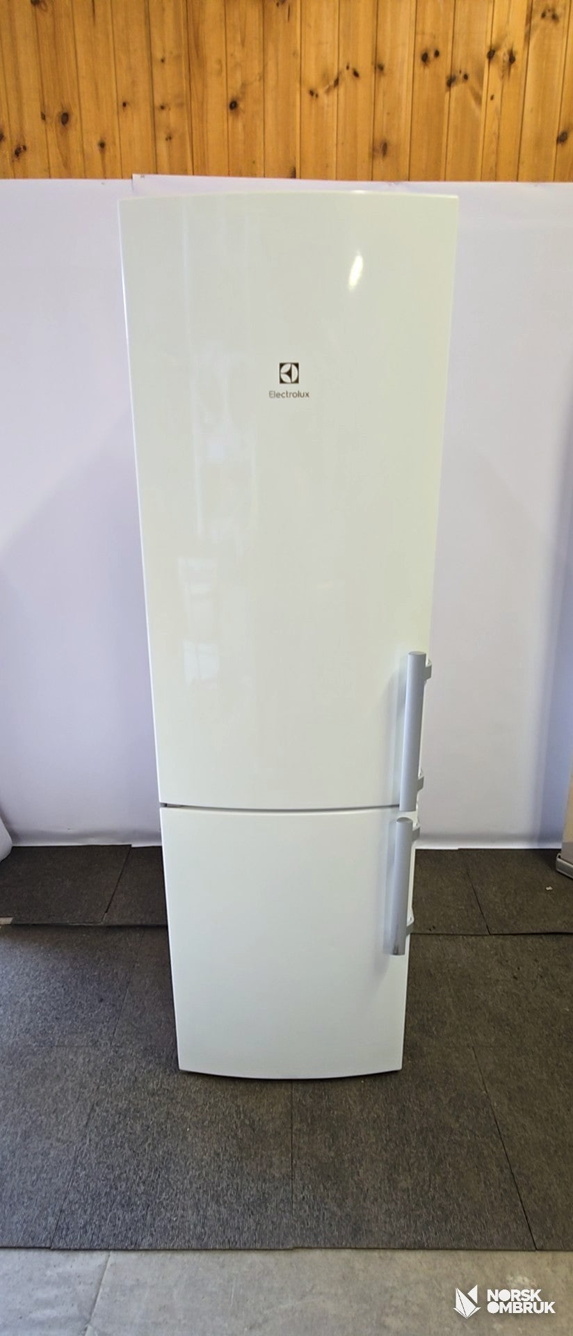 Electrolux EN3855MOW kombiskap