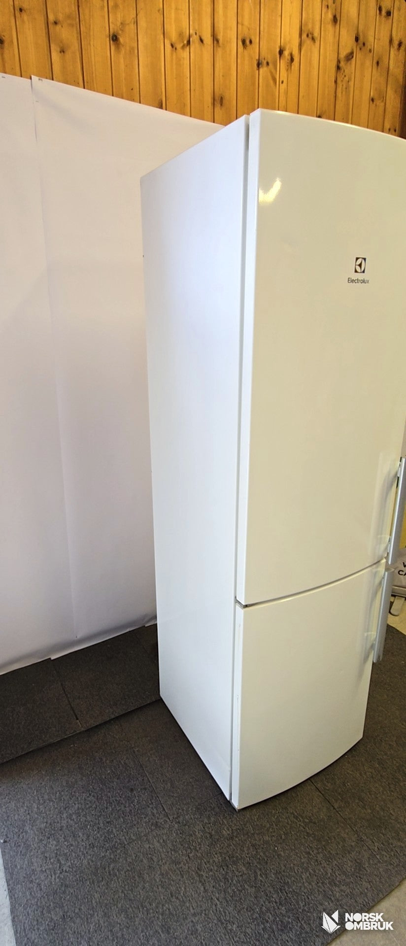 Electrolux EN3855MOW kombiskap