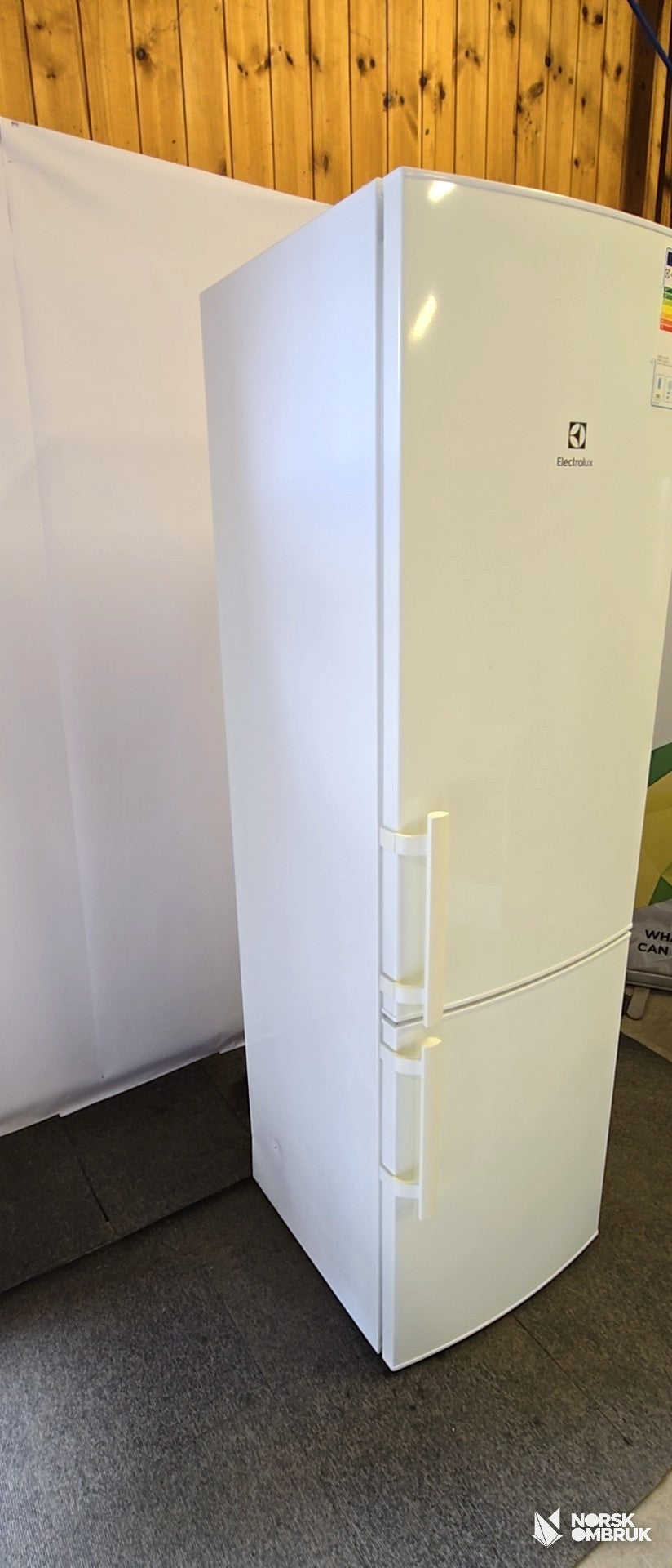 Electrolux EN3853MOW kombiskap