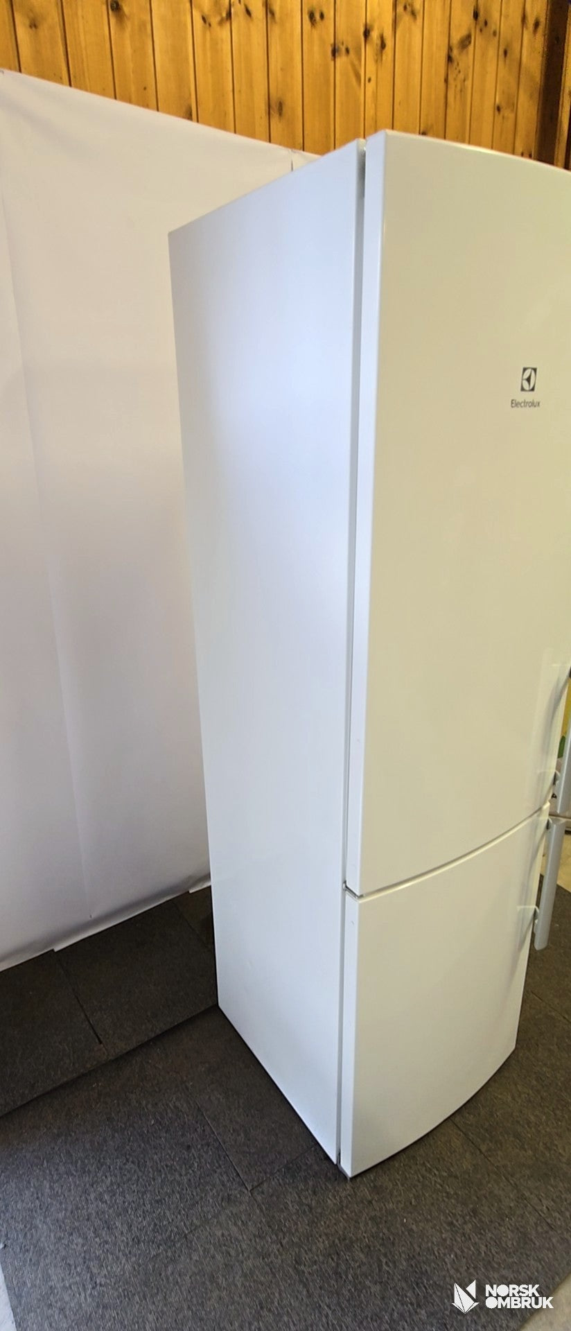 Electrolux EN4015MOW kombiskap