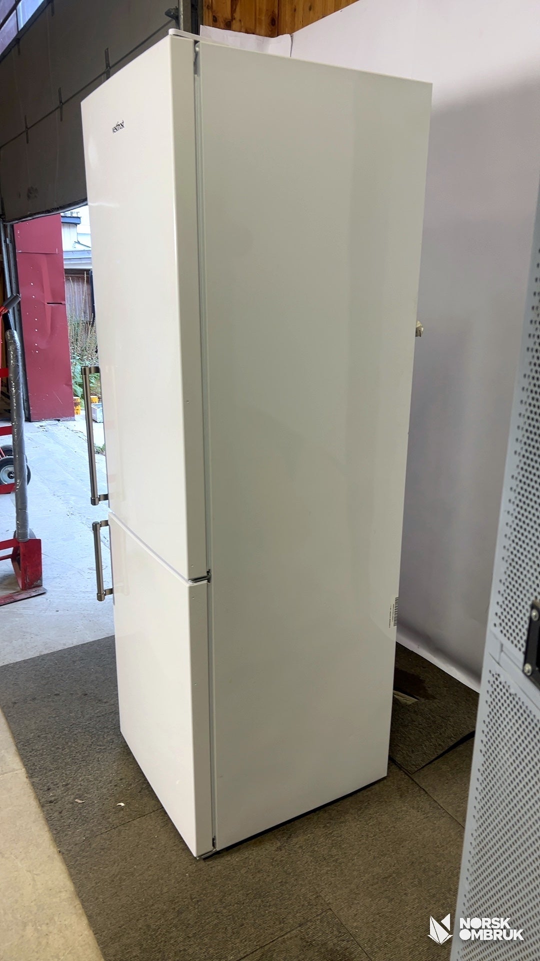 Vestfrost SW689MENF kombiskap