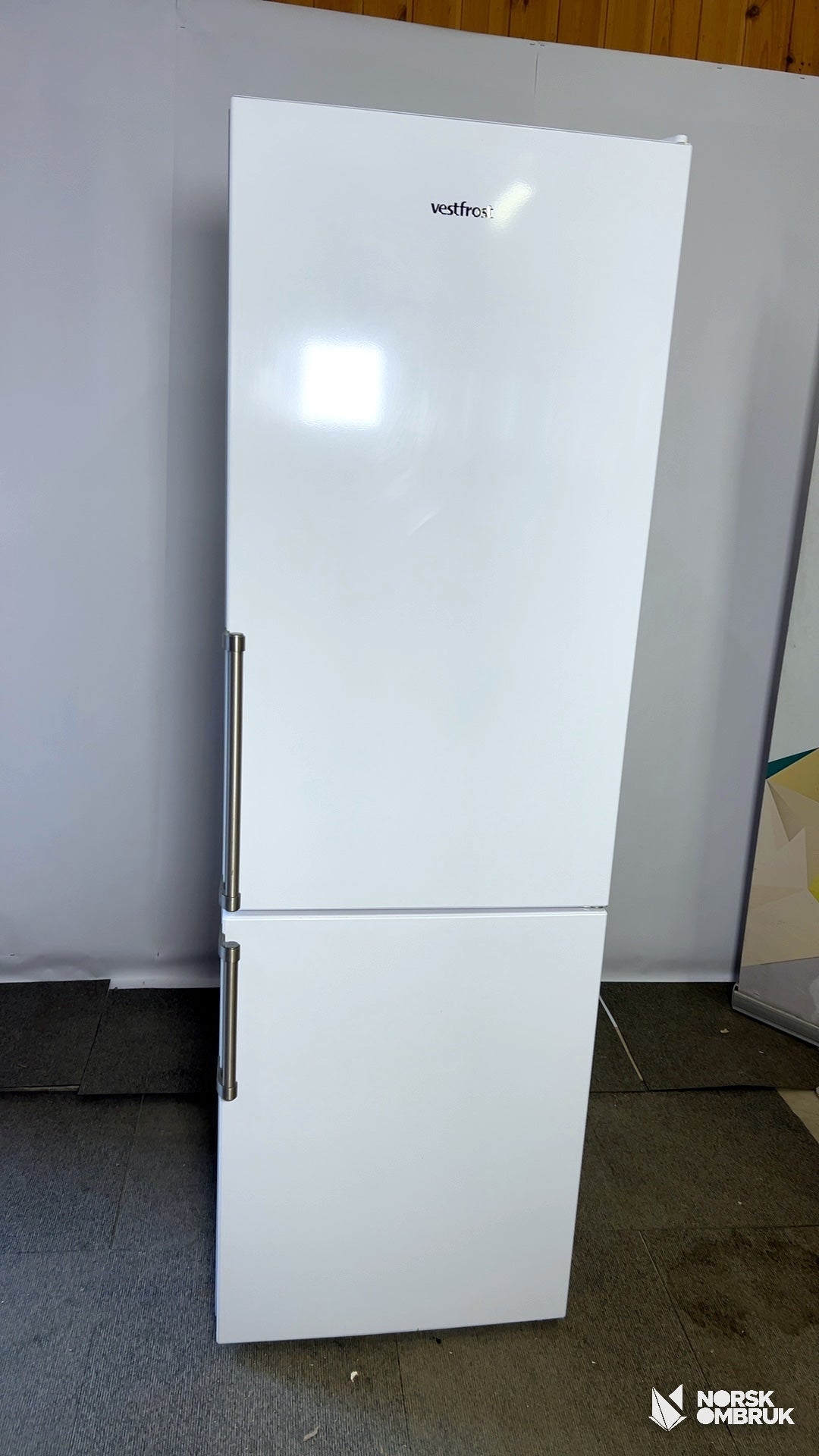 Vestfrost SW689MENFH kombiskap