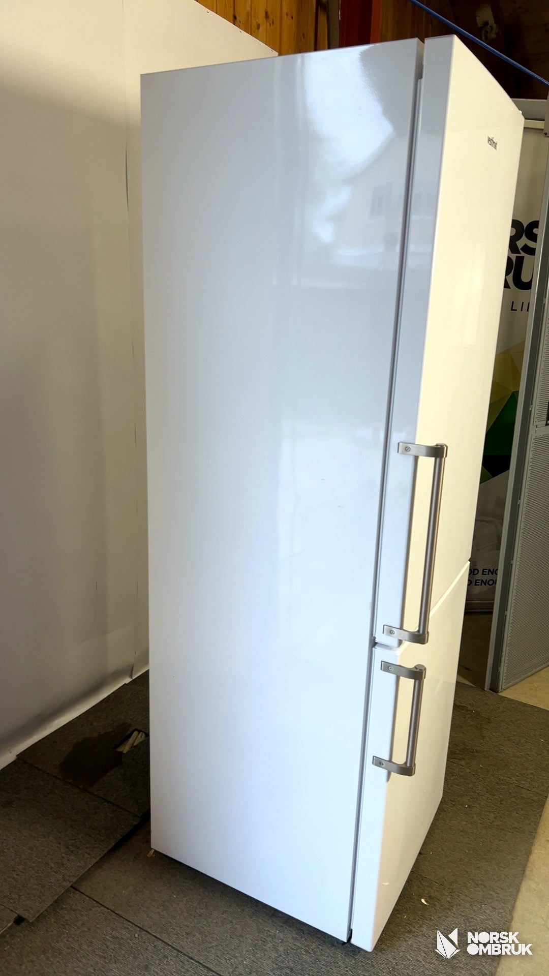 Vestfrost SW689MENFH kombiskap