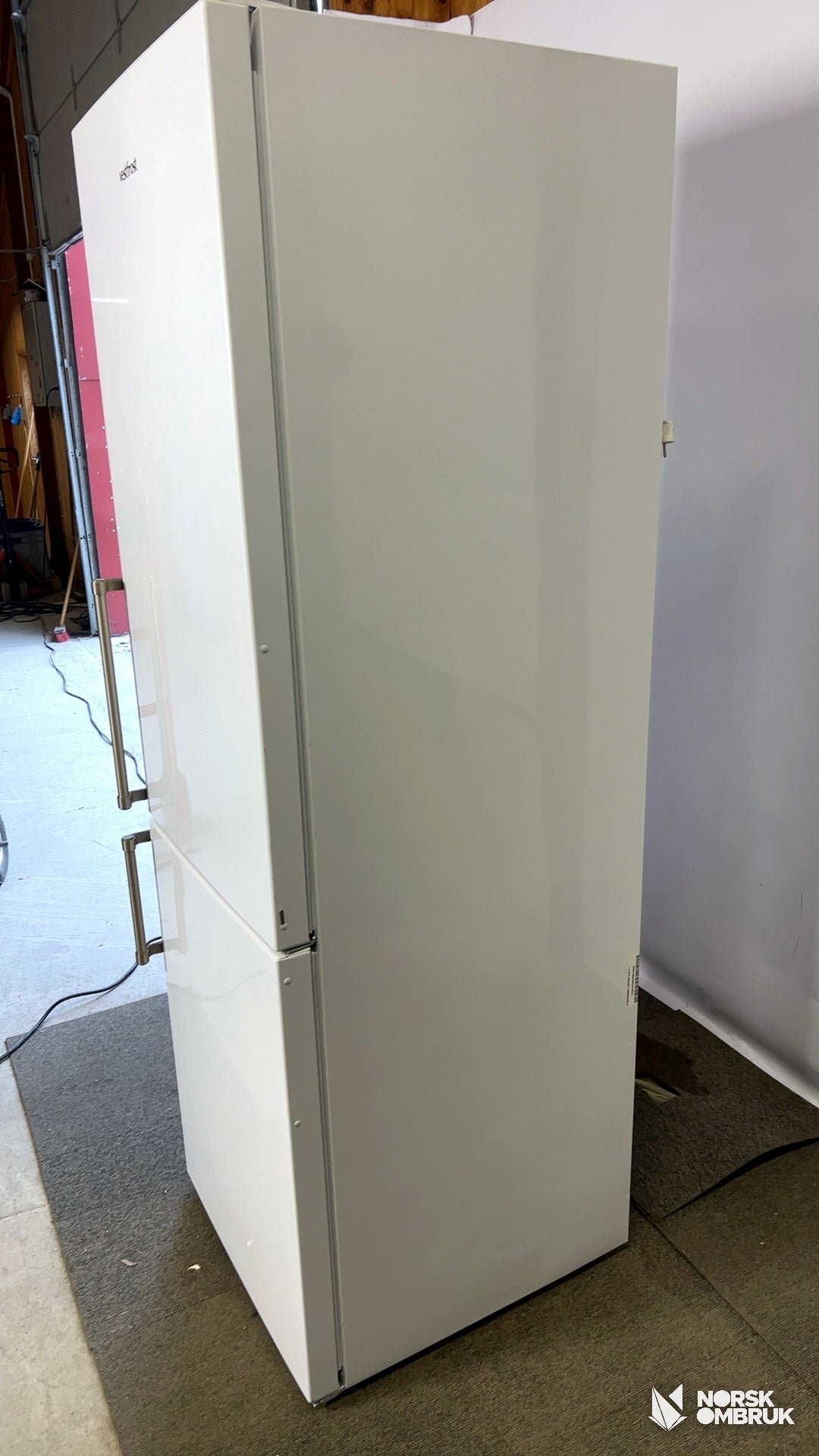 Vestfrost SW689MENFH kombiskap