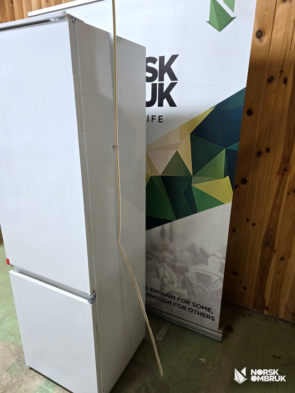 AEG SCE618F3LS Integrert kombiskap