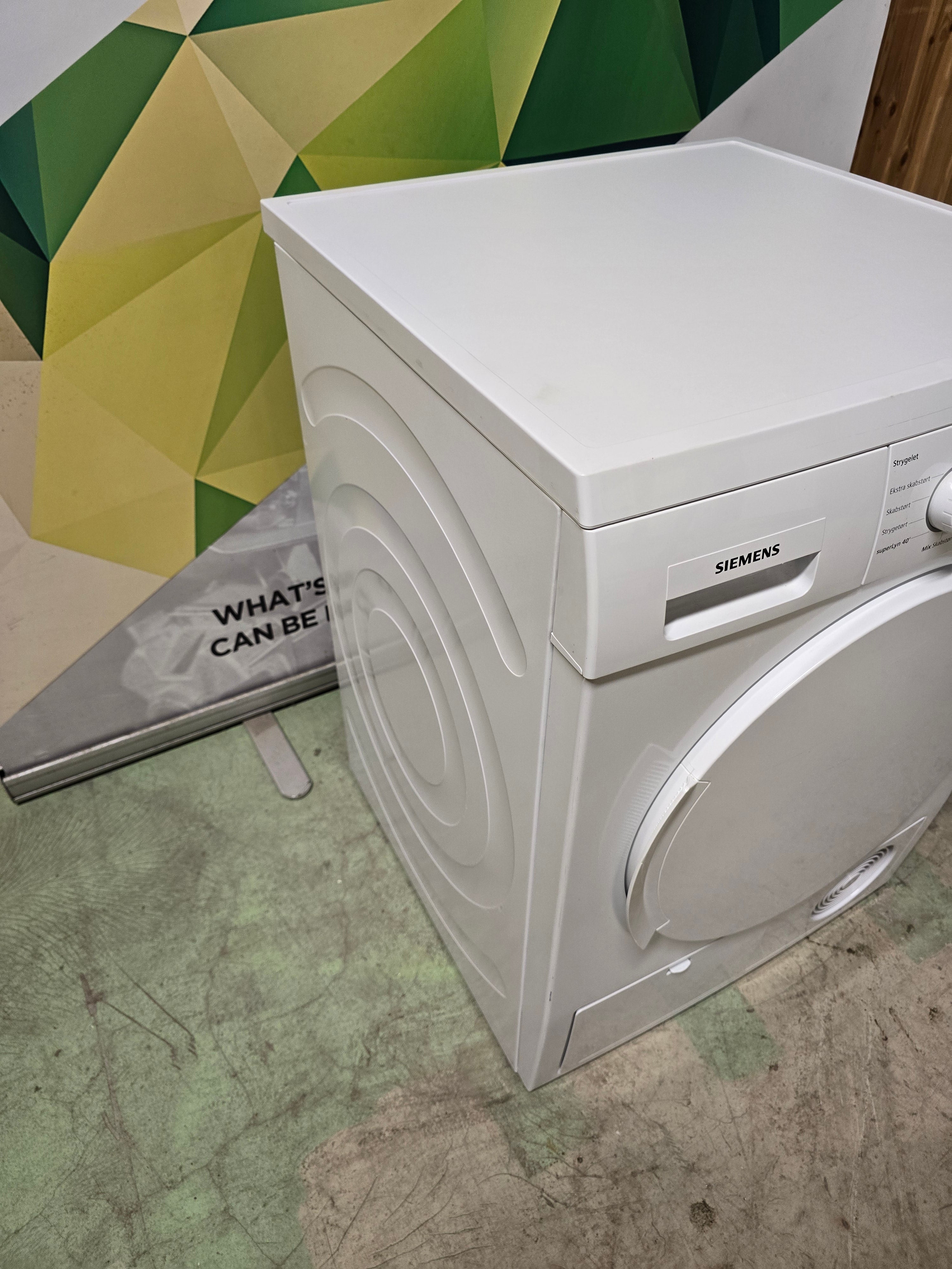 Siemens Iq300 WT44E1L7DN Kondenstørketrommel