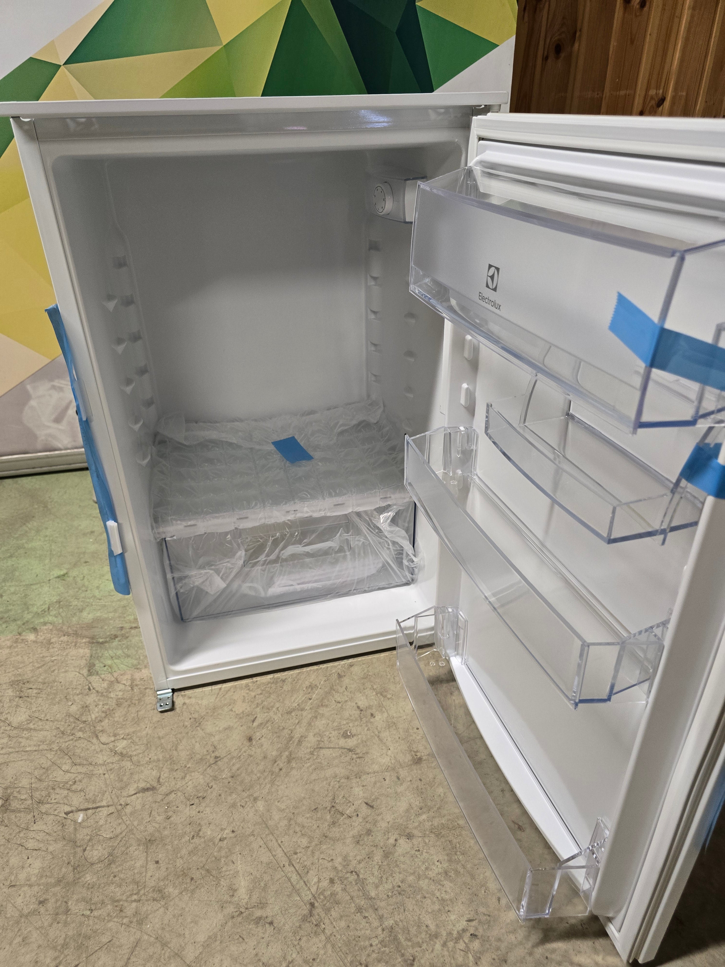 Electrolux LRB2AE88S helintegrert kjøleskap