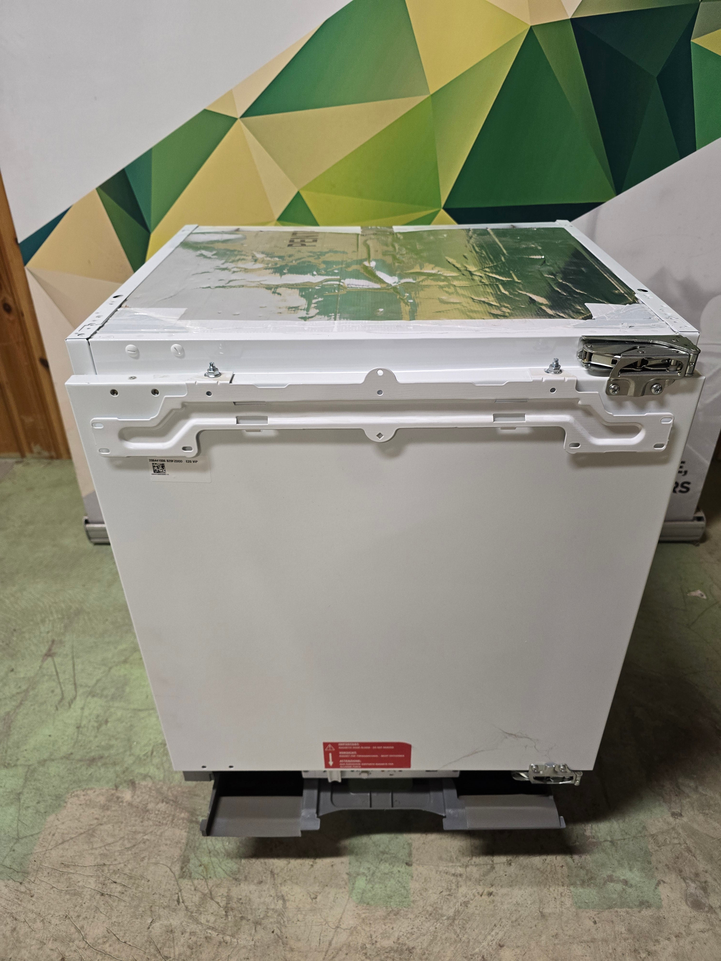 AEG ABB682F1AF1 helintegrert fryser