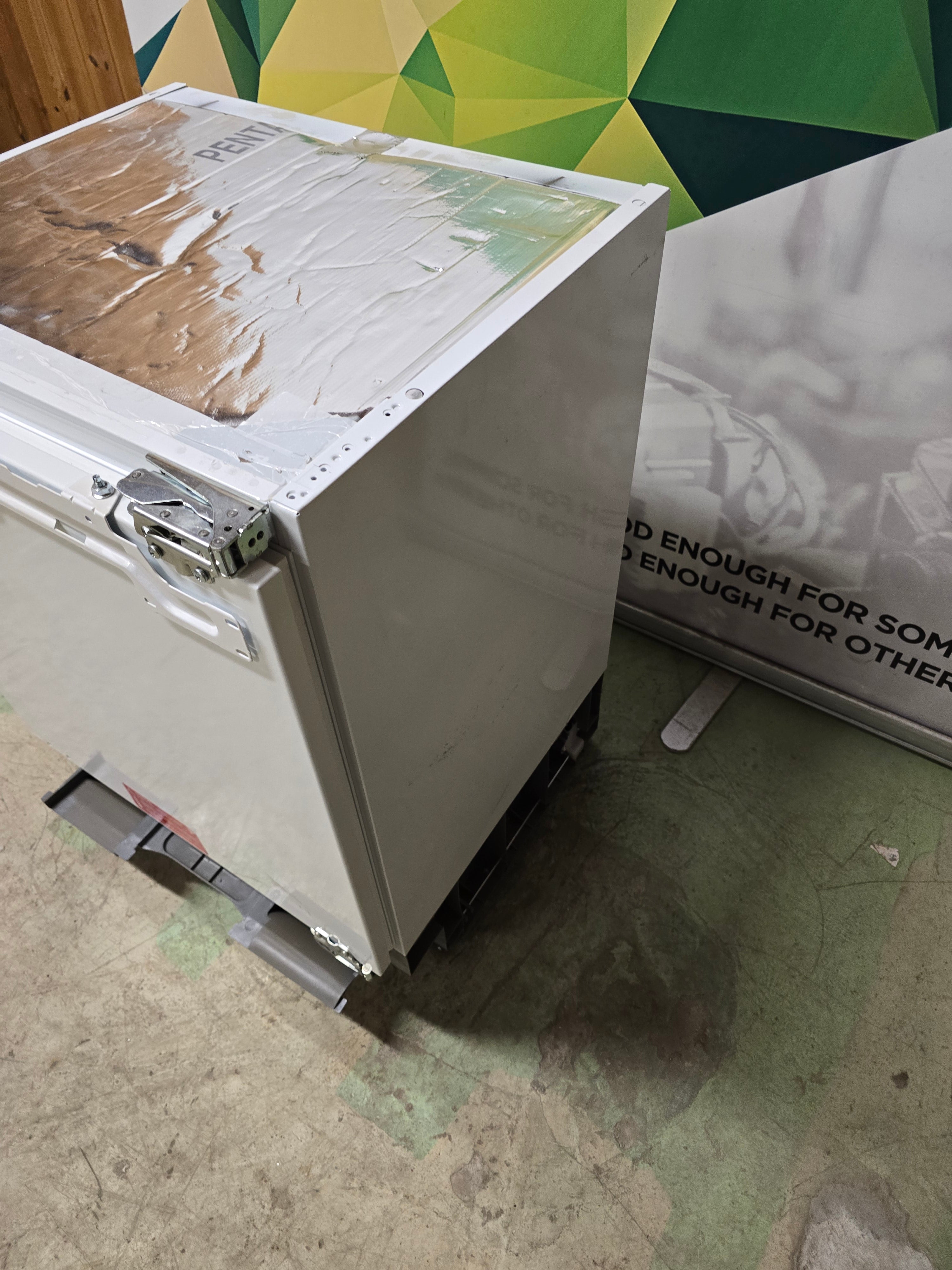 AEG ABB682F1AF1 helintegrert fryser