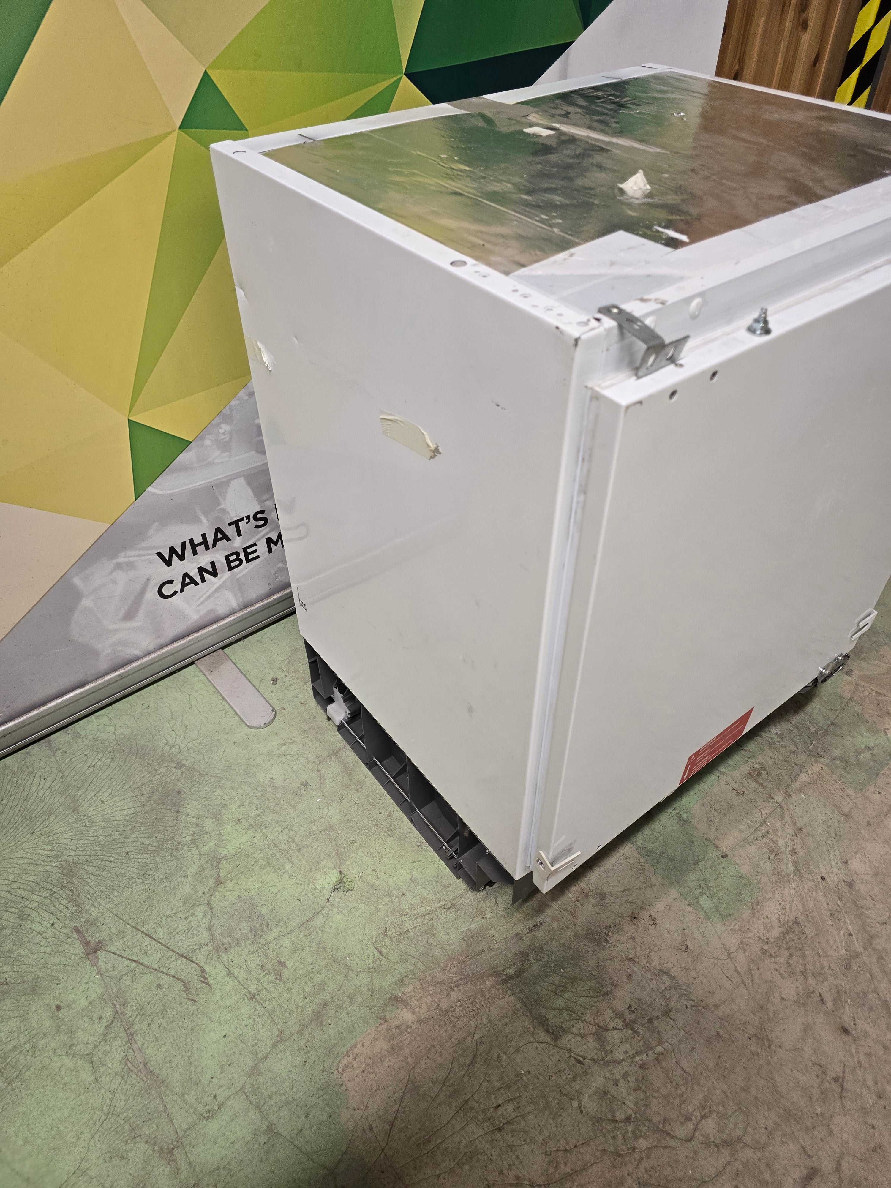AEG ABB682F1AF1 helintegrert fryser
