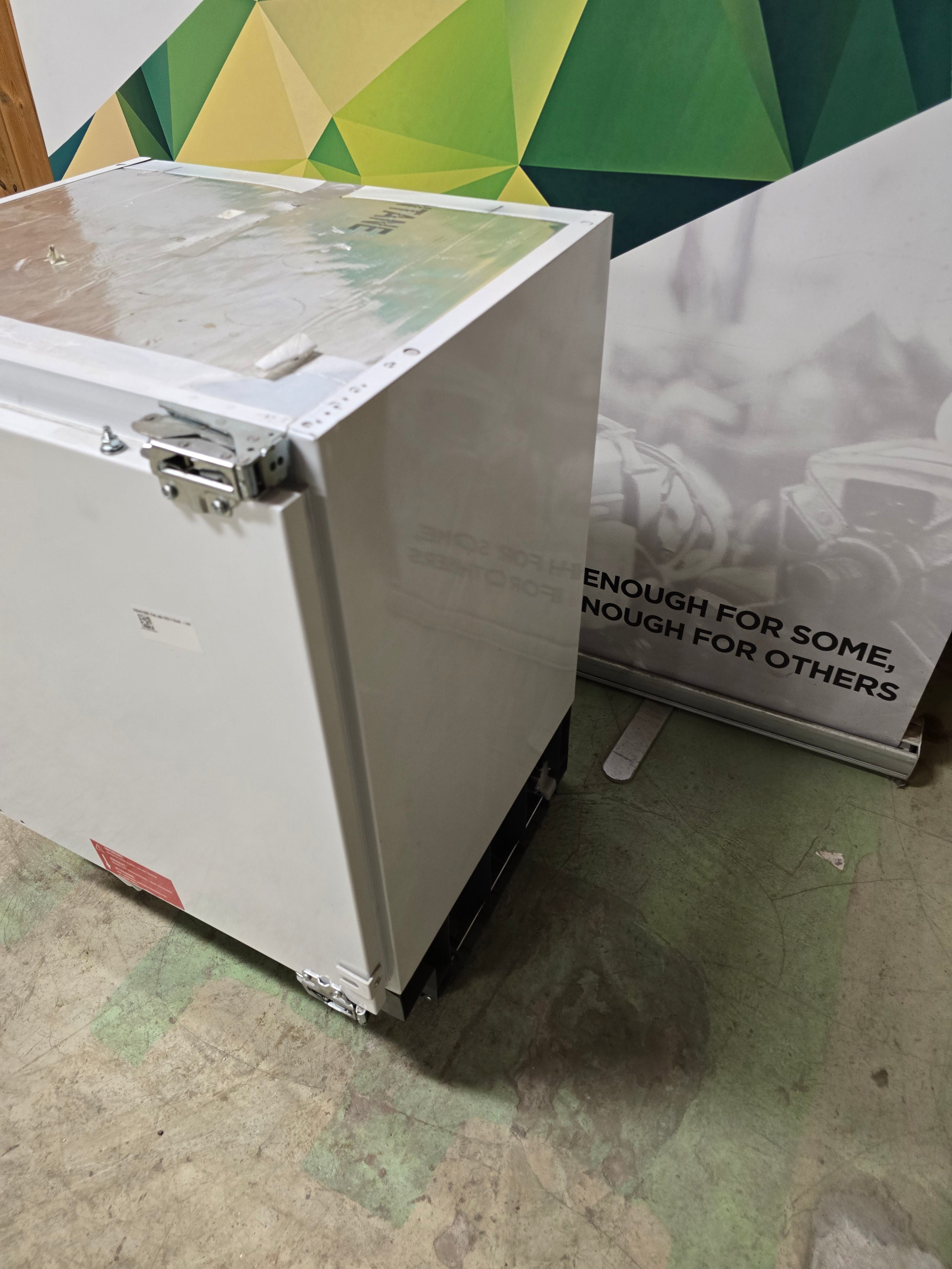 AEG ABB682F1AF1 helintegrert fryser