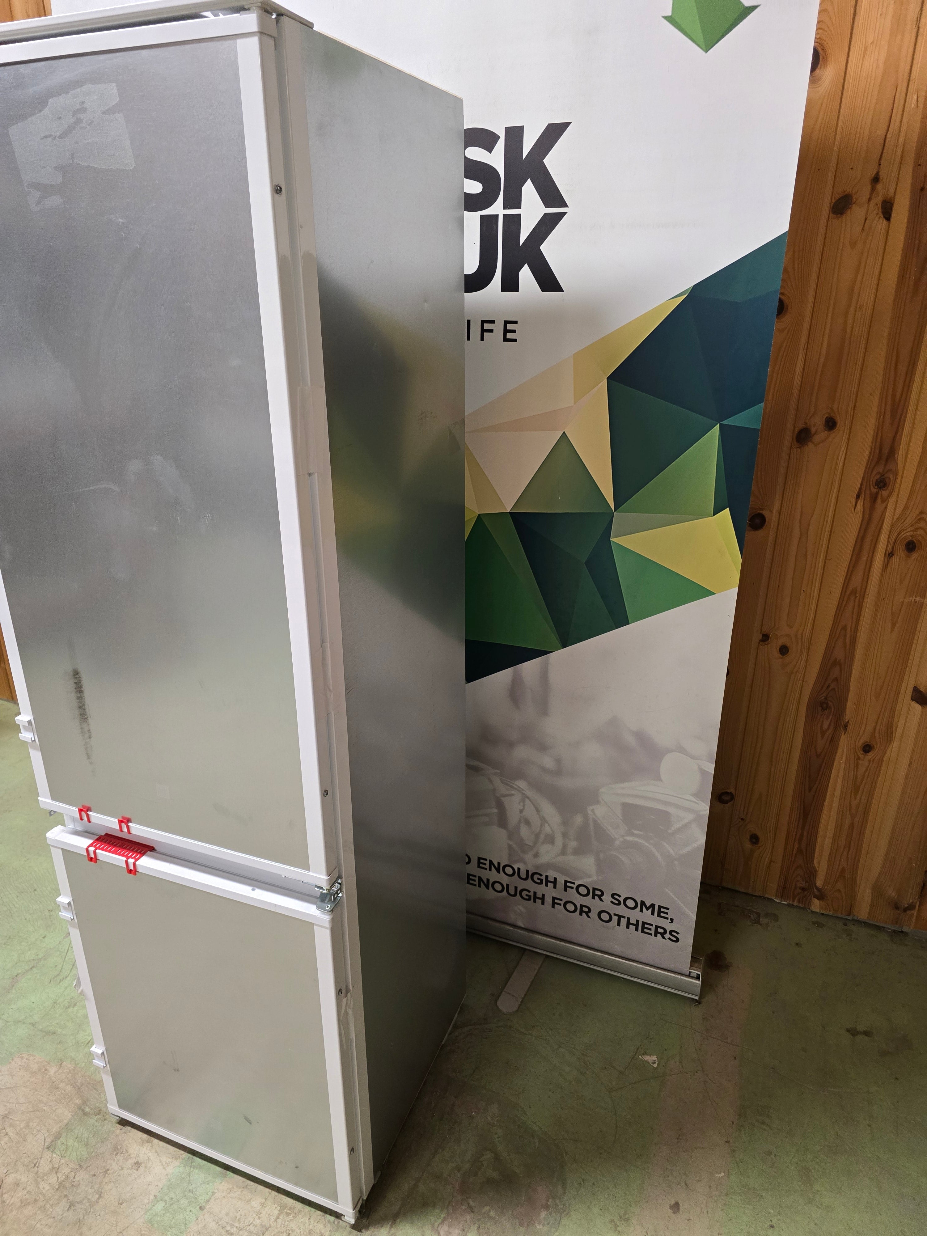 Electrolux LNS5LE18S helintegrert kombiskap