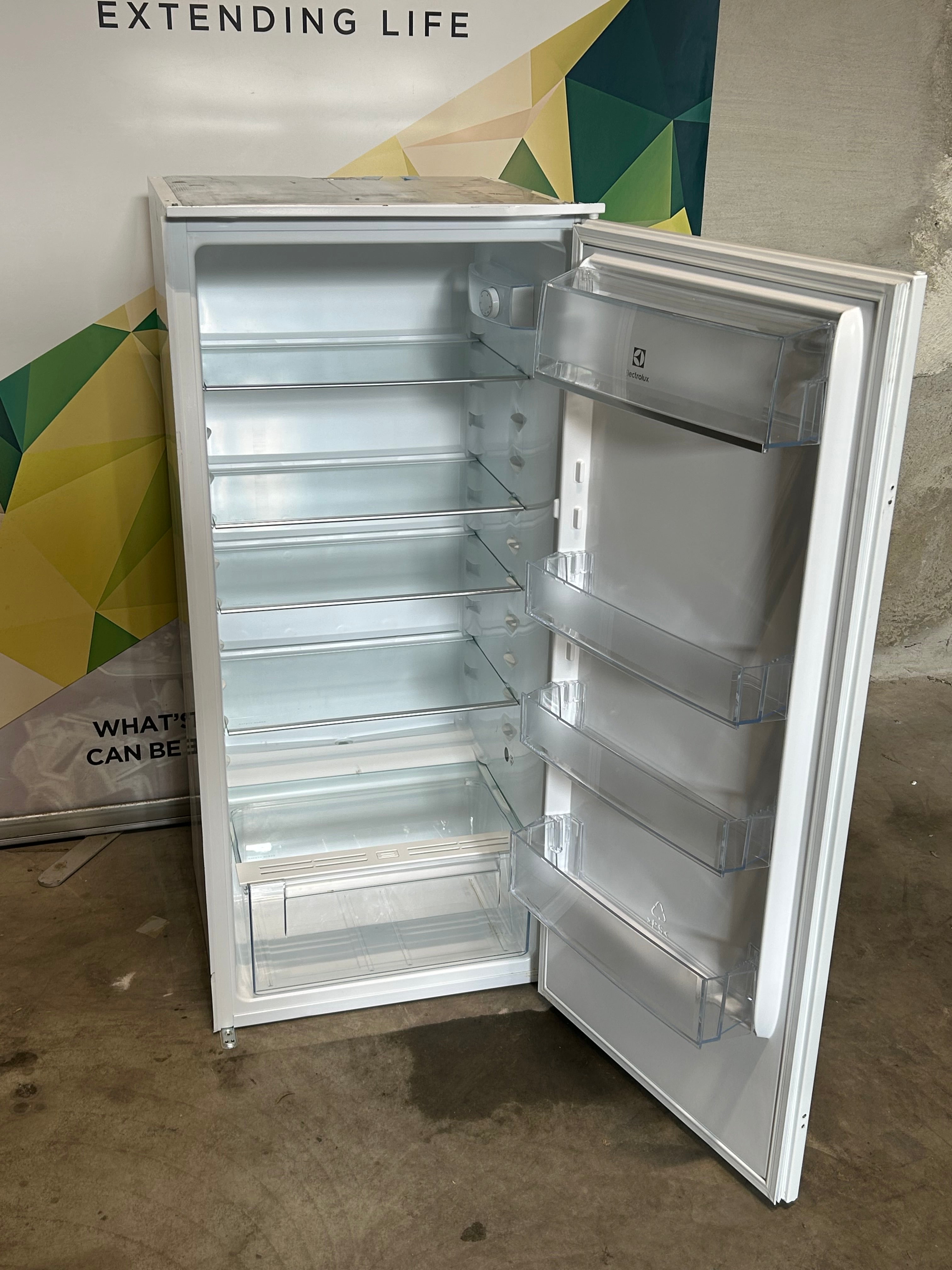 Electrolux Integrert Kjøleskap LRB3AF12S
