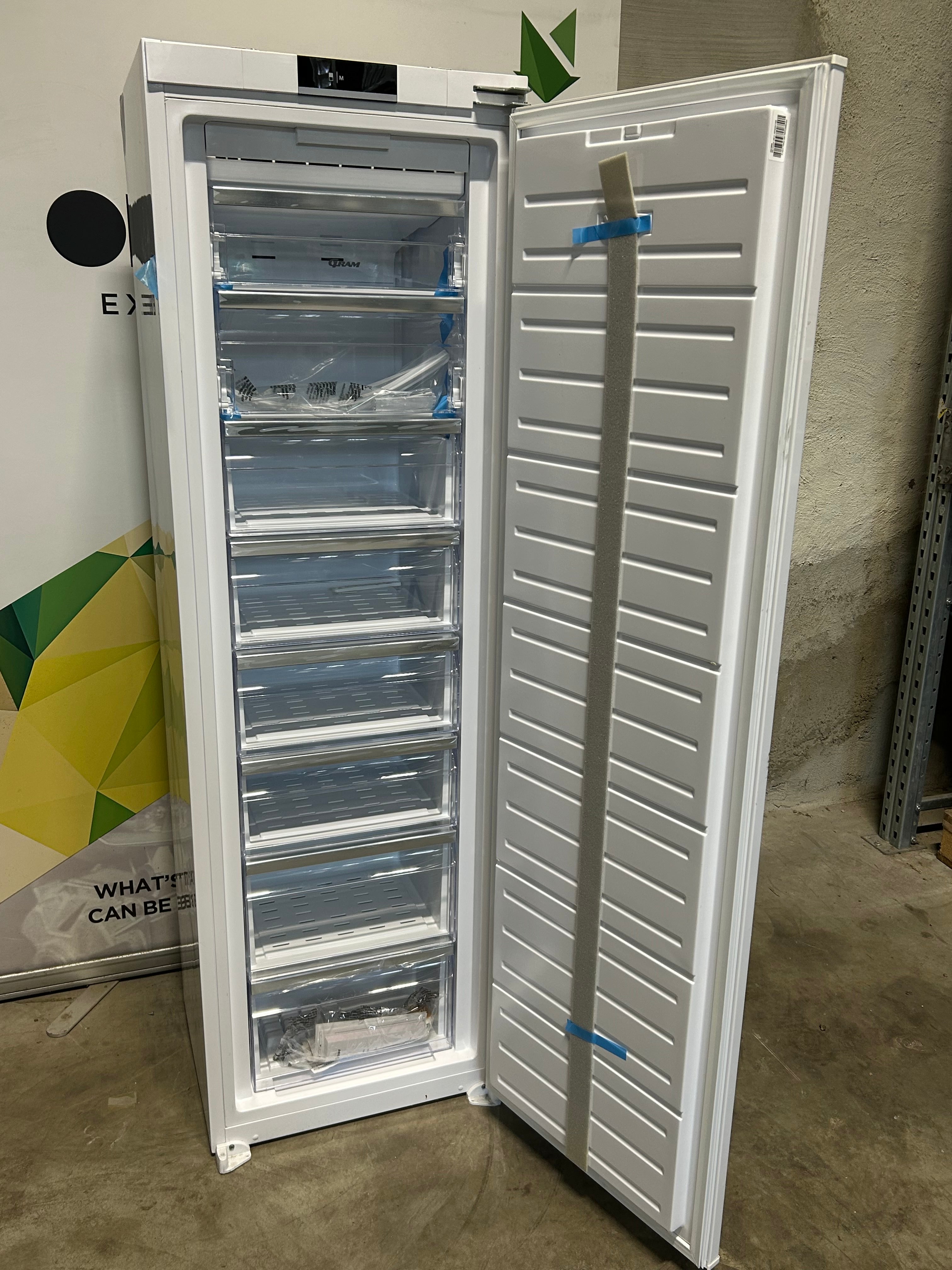 Gram helintegrert fryseskap FSI 401754 N/1