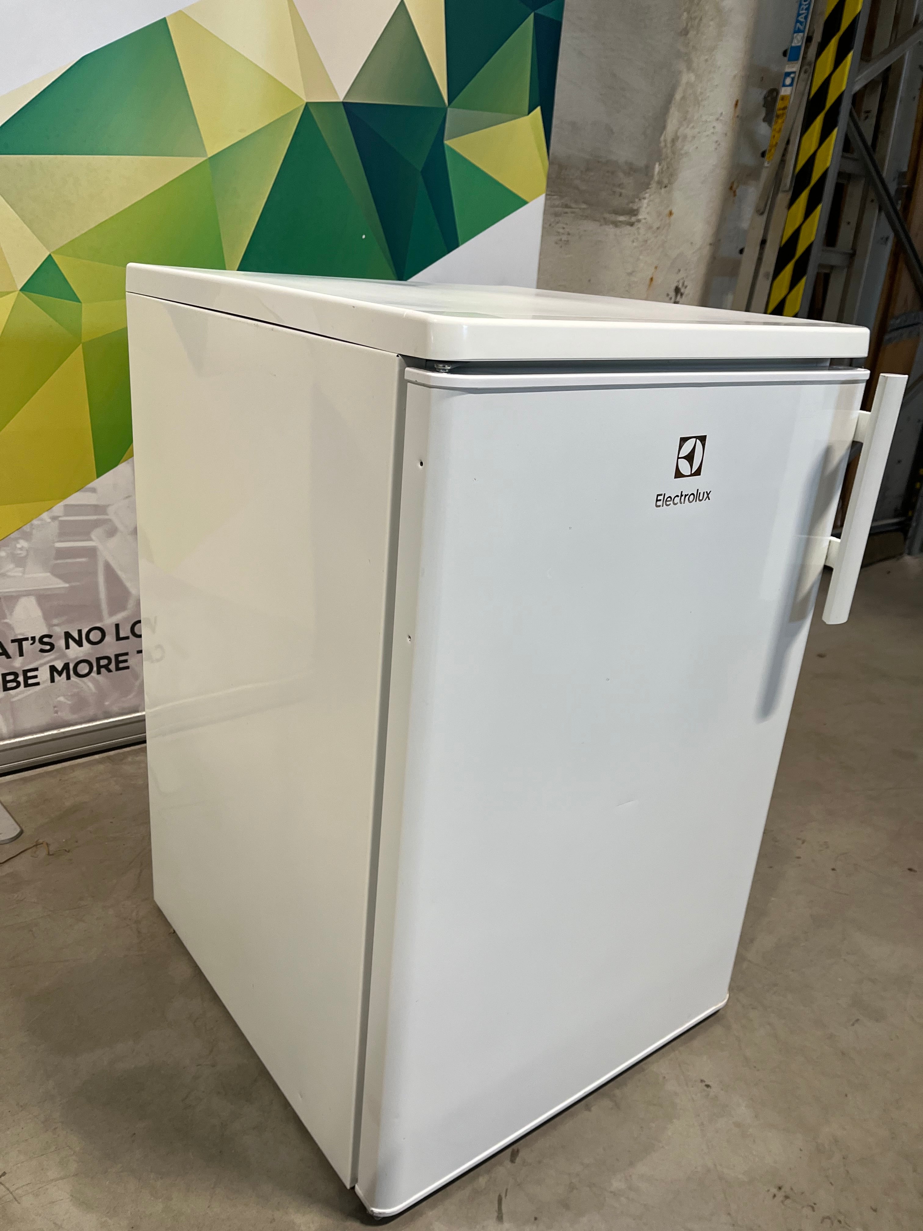 Electrolux kjøleskap ERT1501FOW3 (85 cm)