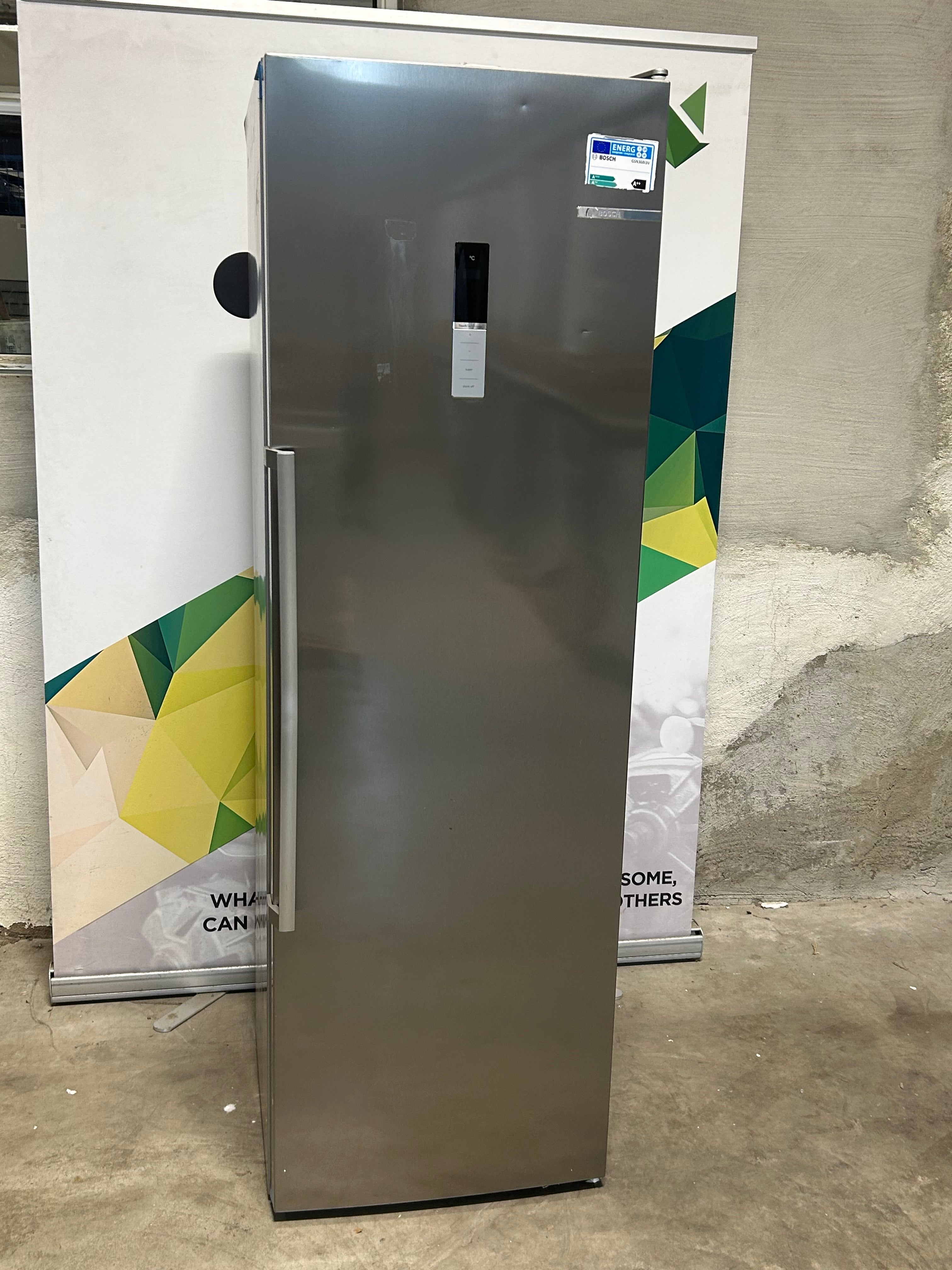 Bosch Serie 4 fryseskap GSN36BI3V