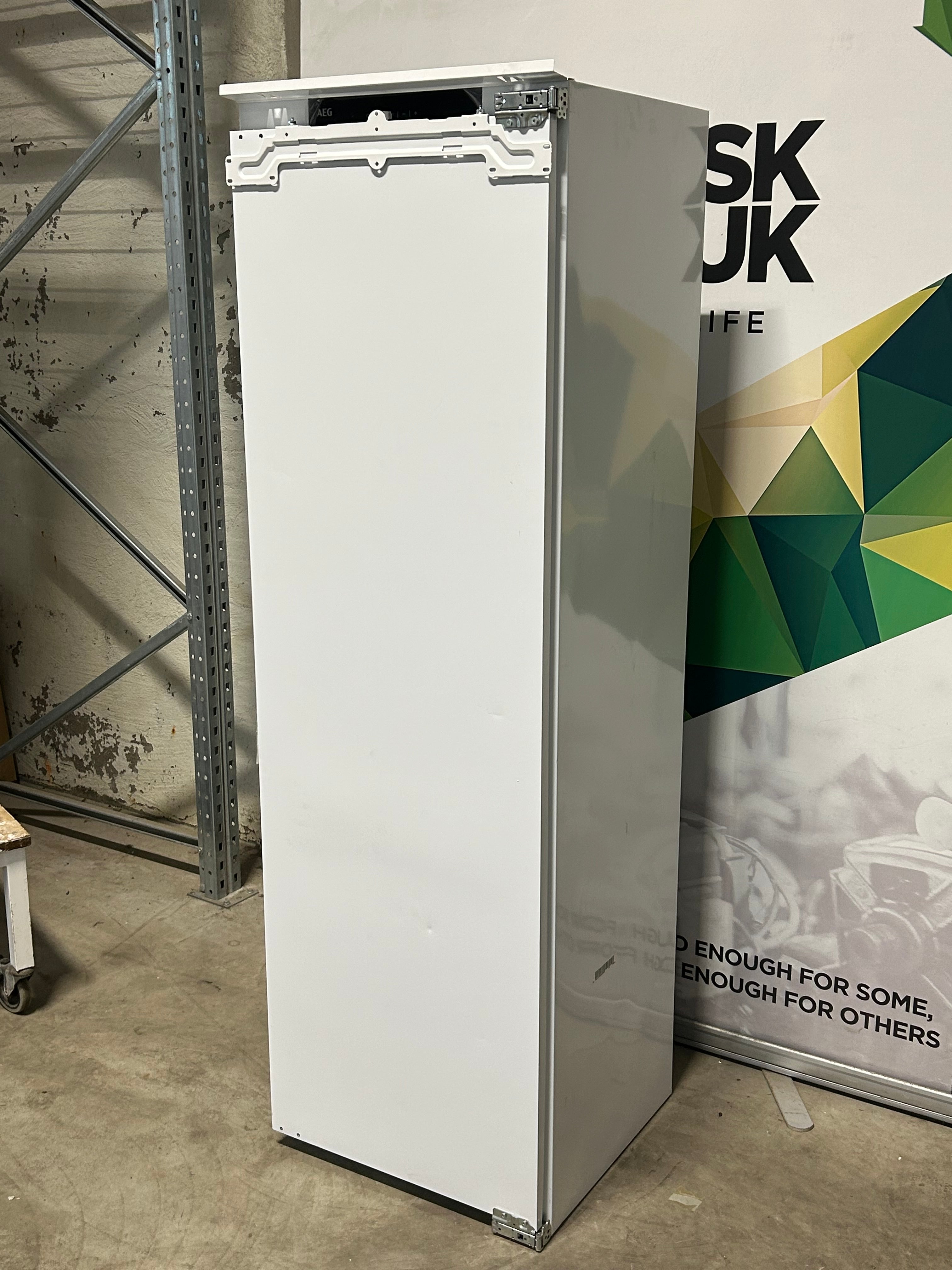 AEG ABE818E6NC – Helintegrert fryseskap