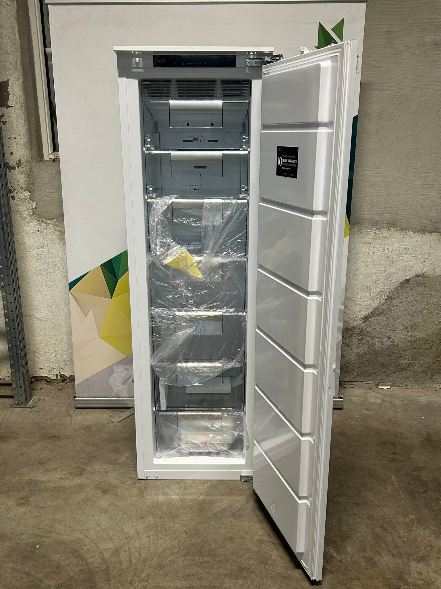 AEG ABE818E6NC – Helintegrert fryseskap integrert fryseskap - Norskombruk.no
