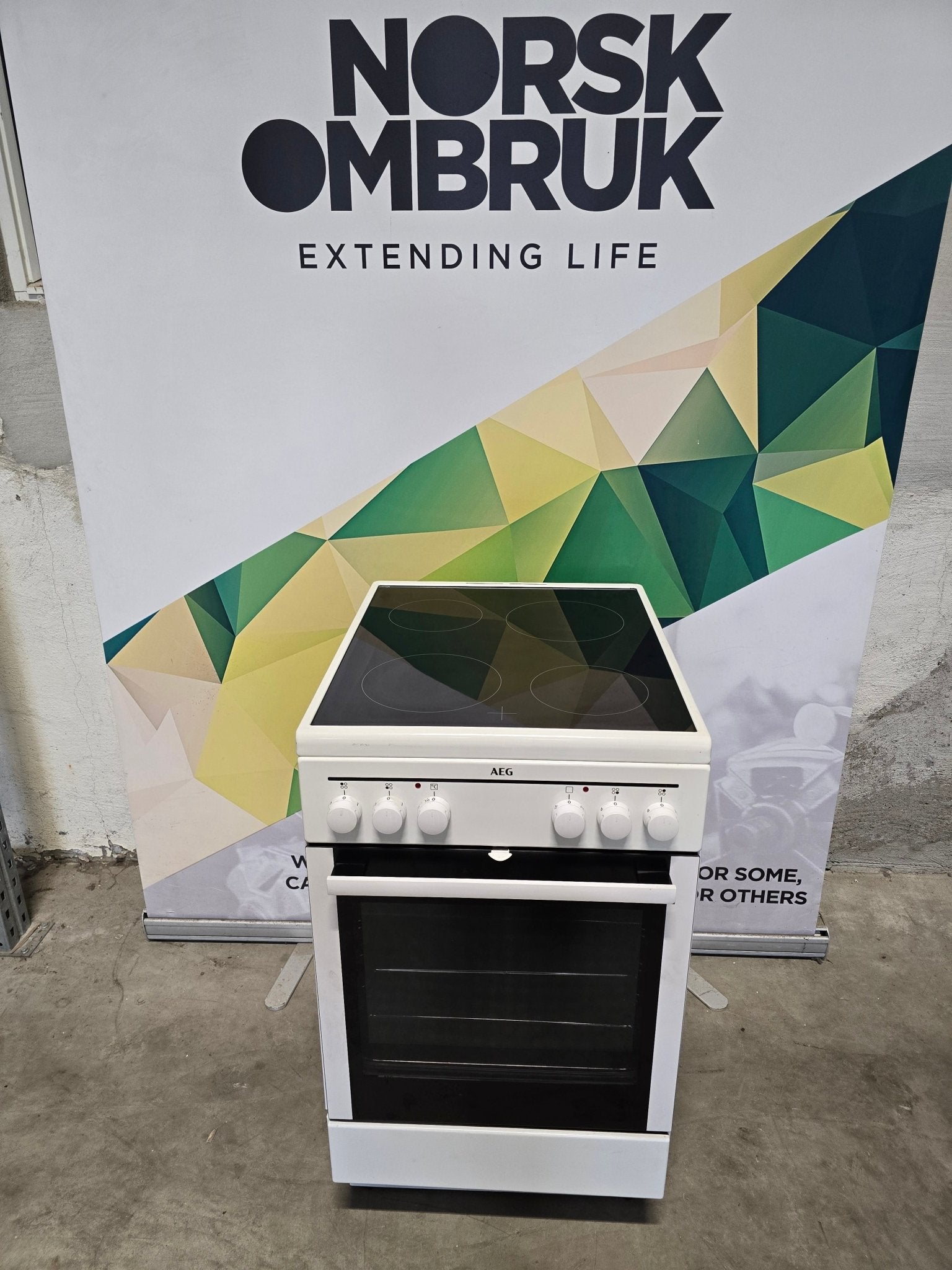 AEG keramisk komfyr CCB54001BW (50cm) Keramisk Komfyr - Norskombruk.no