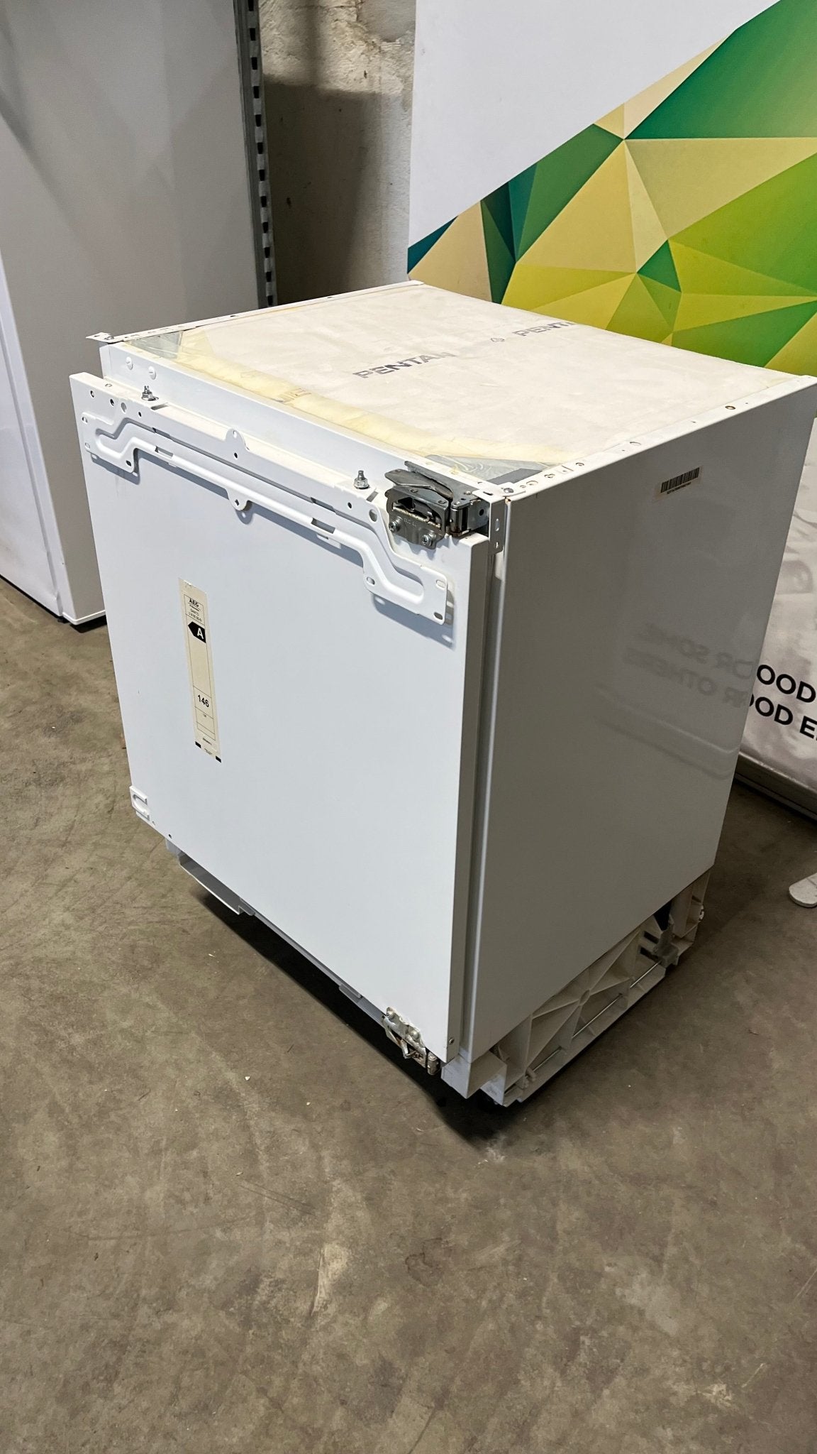 AEG SANTO U 86000 - 5i – Integrert underbenk - kjøleskap Integrert kjøleskap - Norskombruk.no